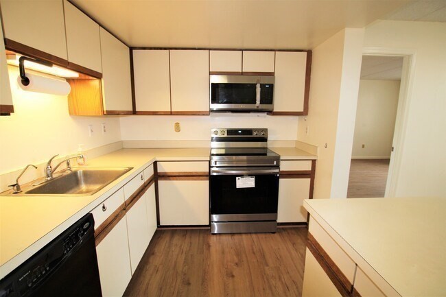 85 Brainerd Rd, Brighton