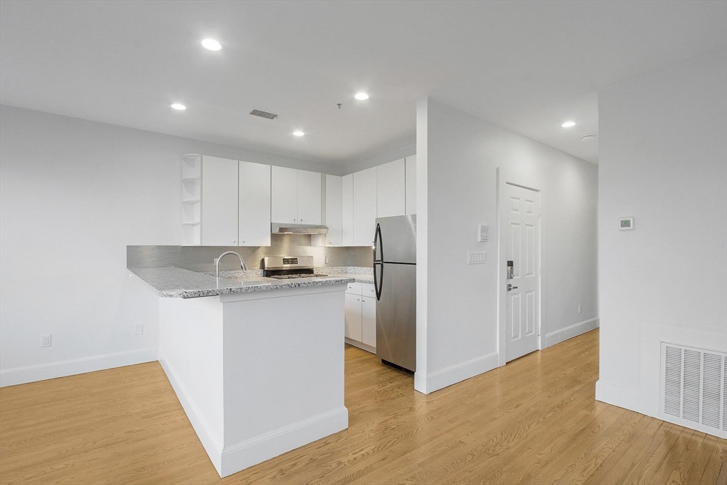 140 Boylston St, Back Bay