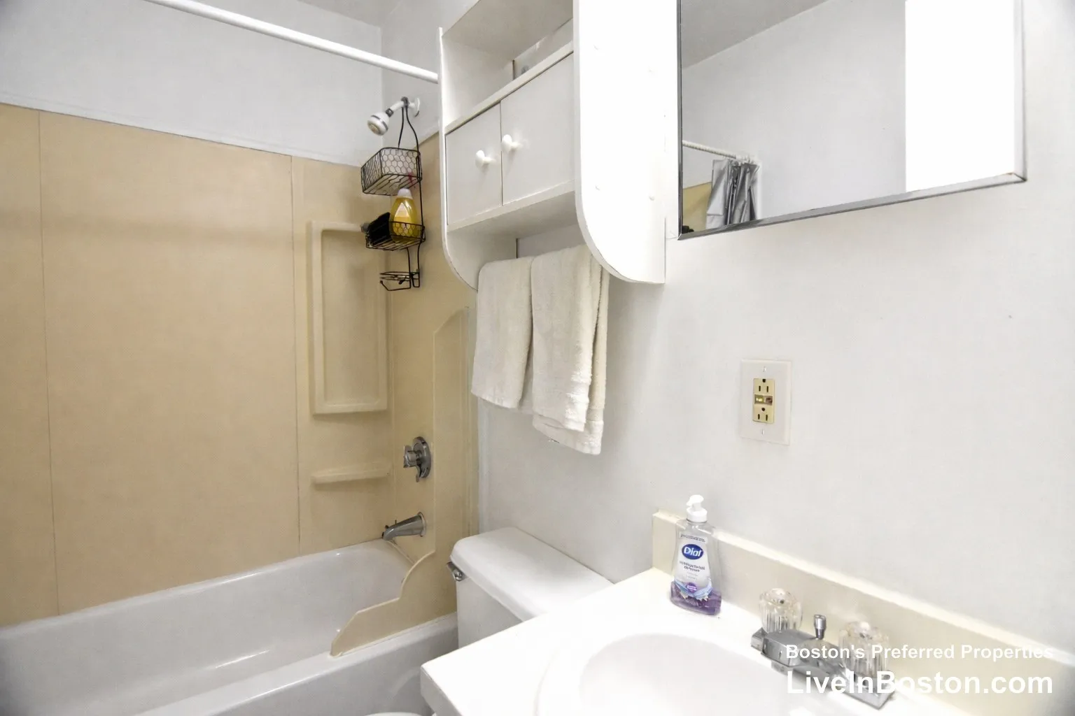 47 Hemenway St, Fenway