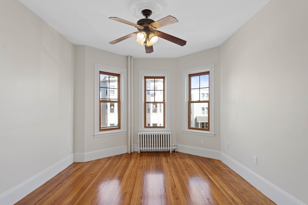 21-1/2 Mount Vernon St, Dorchester