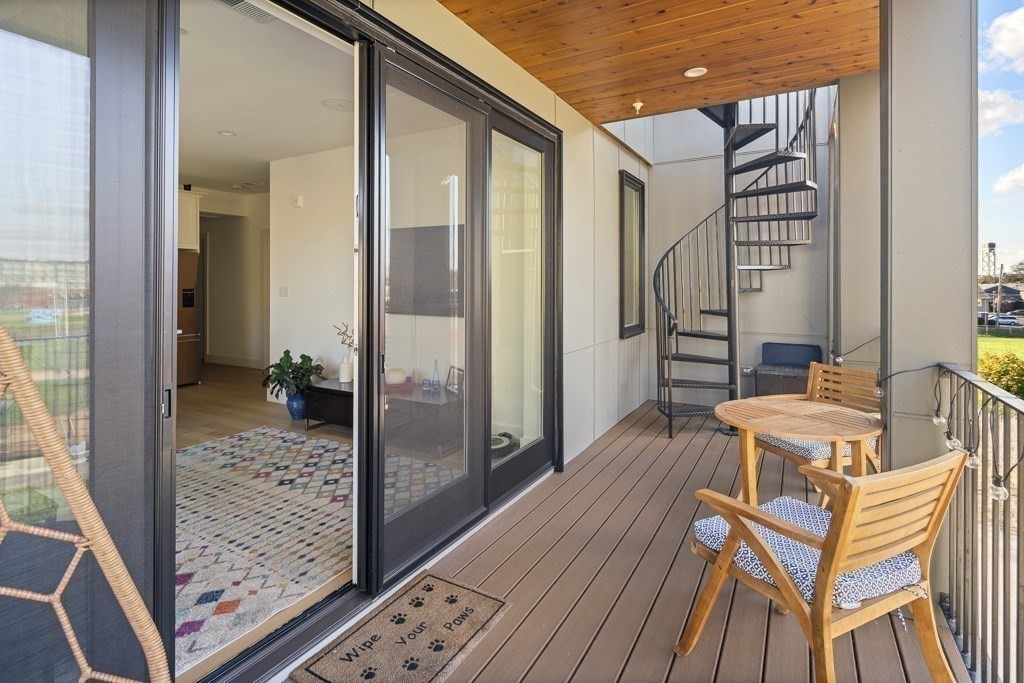 946 Saratgoa, East Boston