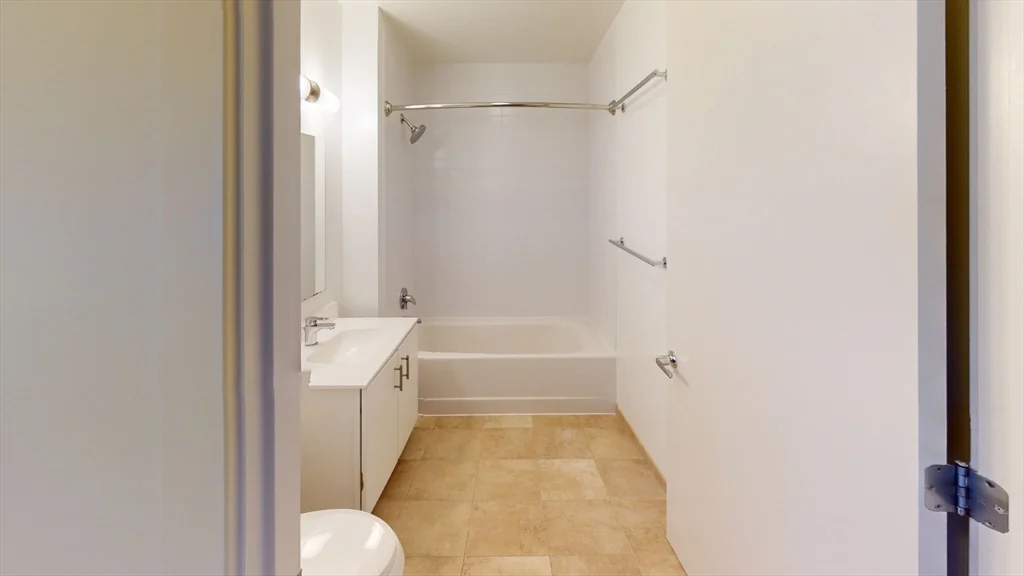 225 Centre, Jamaica Plain