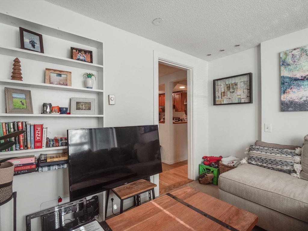 28 Mercer, South Boston's Dorchester Heights