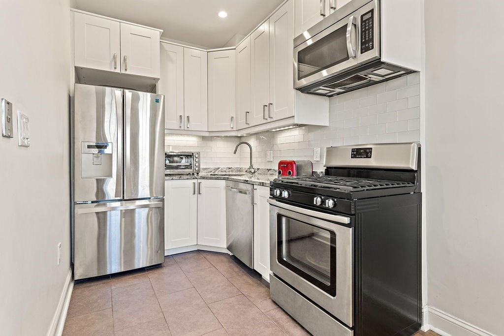 2 bed, 1 bath apartment for rent at 8 Chiswick Rd Unit 31, Brighton — photo 8 of 11