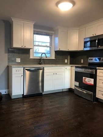 4 bed, 1 bath apartment for rent at 8 Hardwick Ter Unit 0, Brighton — photo 2 of 3