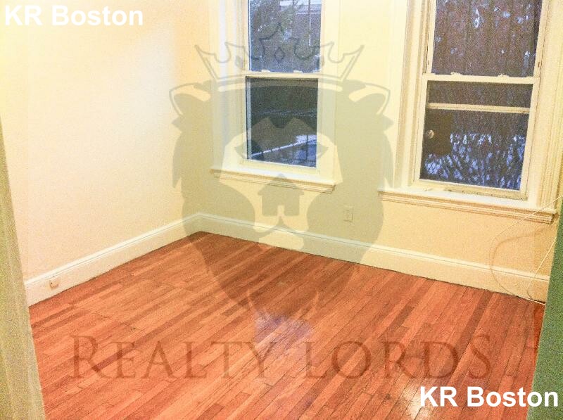 2 bed, 1 bath apartment for rent at 5 Vinal St Unit 2, Brighton — photo 4 of 5