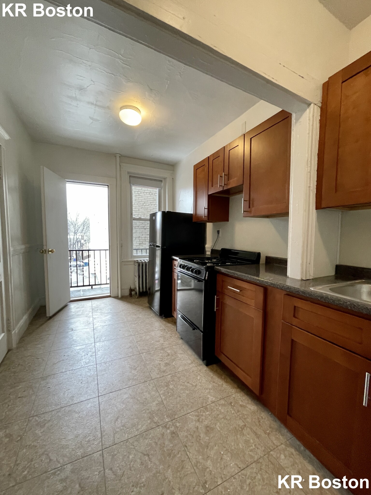 1 bed, 1 bath apartment for rent at 8 Vinal St Unit 6.,, Brighton — photo 4 of 4