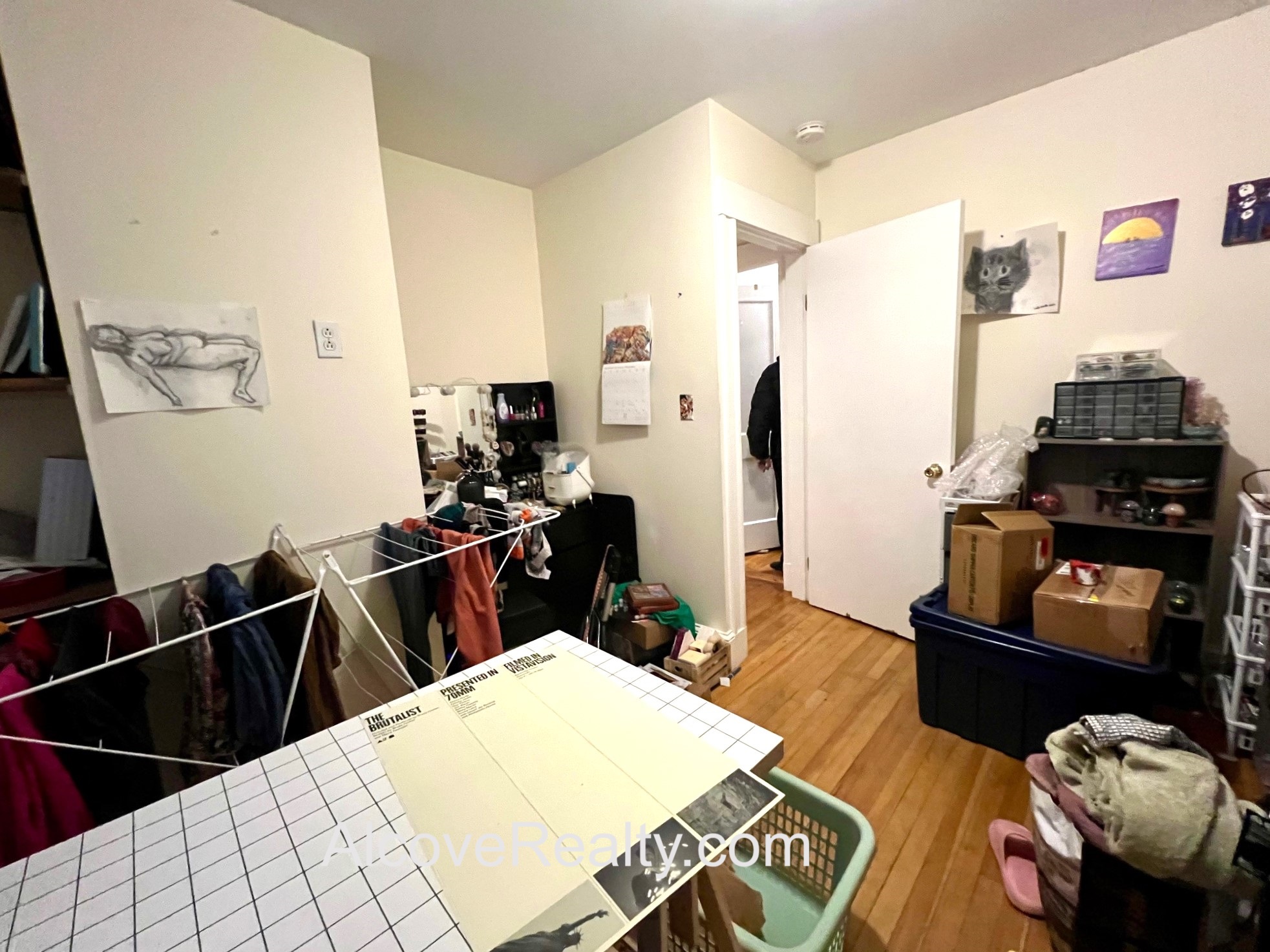 31 Corinthian Rd, Tufts