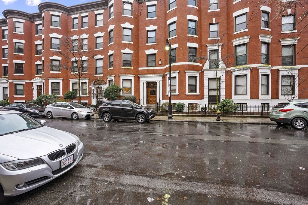 1 bed, 1 bath apartment for rent at 95 Gainsborough St Unit 36, Fenway — photo 8 of 8