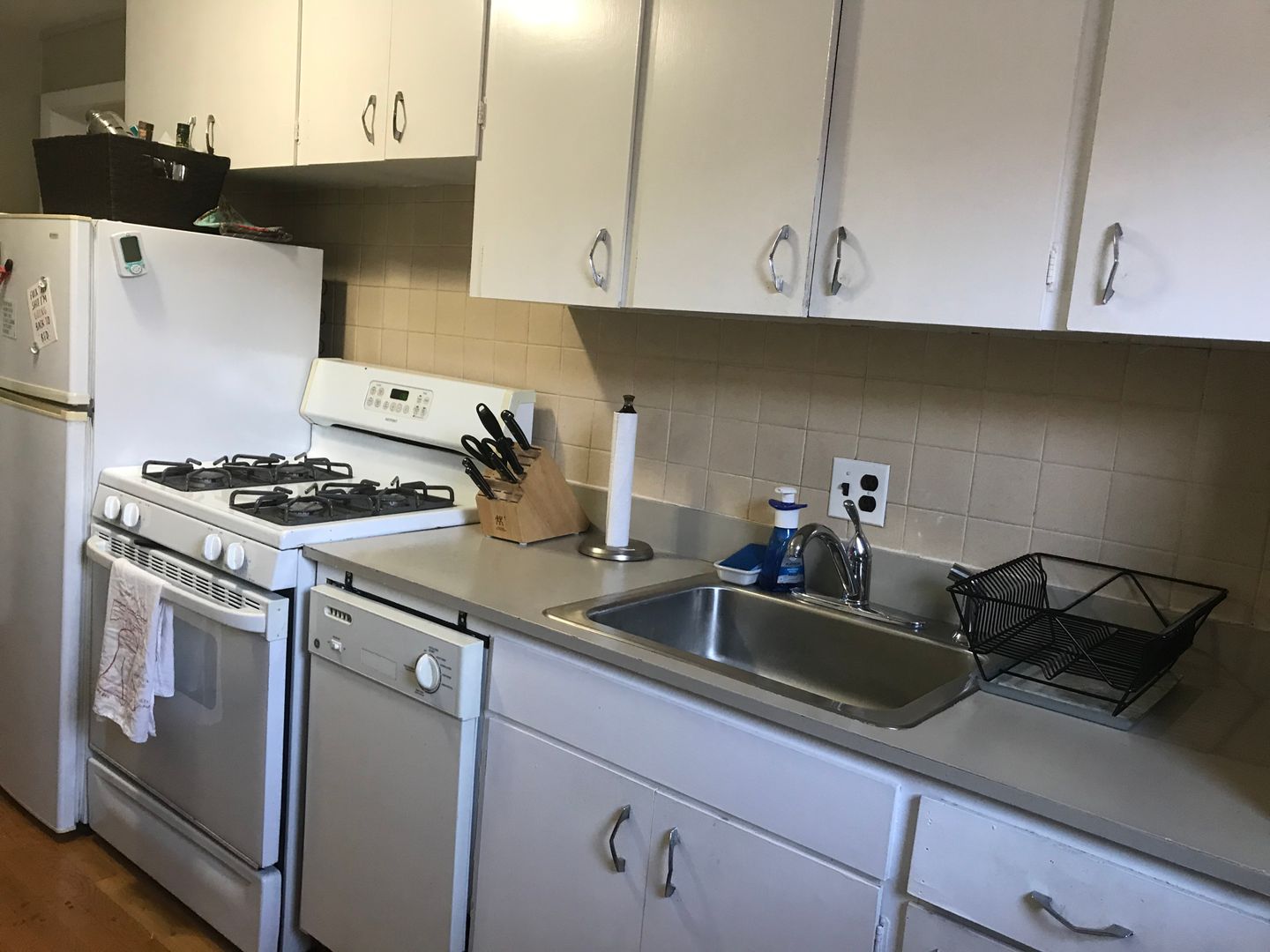 1 bed, 1 bath apartment for rent at 260 Summer St Unit 1, Spring Hill — photo 8 of 10
