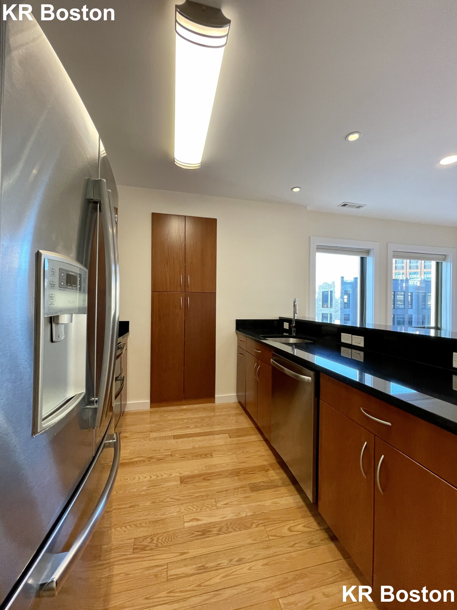 2 bed, 1 bath apartment for rent at 9 Miner St Unit 503, Fenway — photo 6 of 7