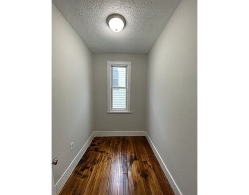 4 bed, 1 bath apartment for rent at 38 Bellevue St Unit 3, Dorchester — photo 6 of 11
