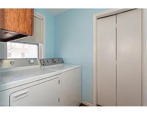 6 bed, 3 bath apartment for rent at 38 Floyd St Unit 1, Waltham — photo 8 of 10