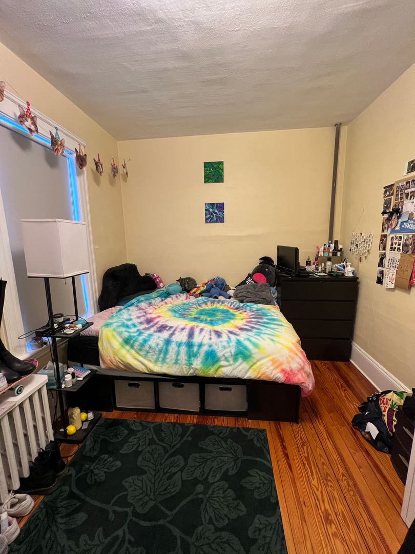3 bed, 1 bath apartment for rent at 17 Dow St Unit A, West Somerville — photo 8 of 19