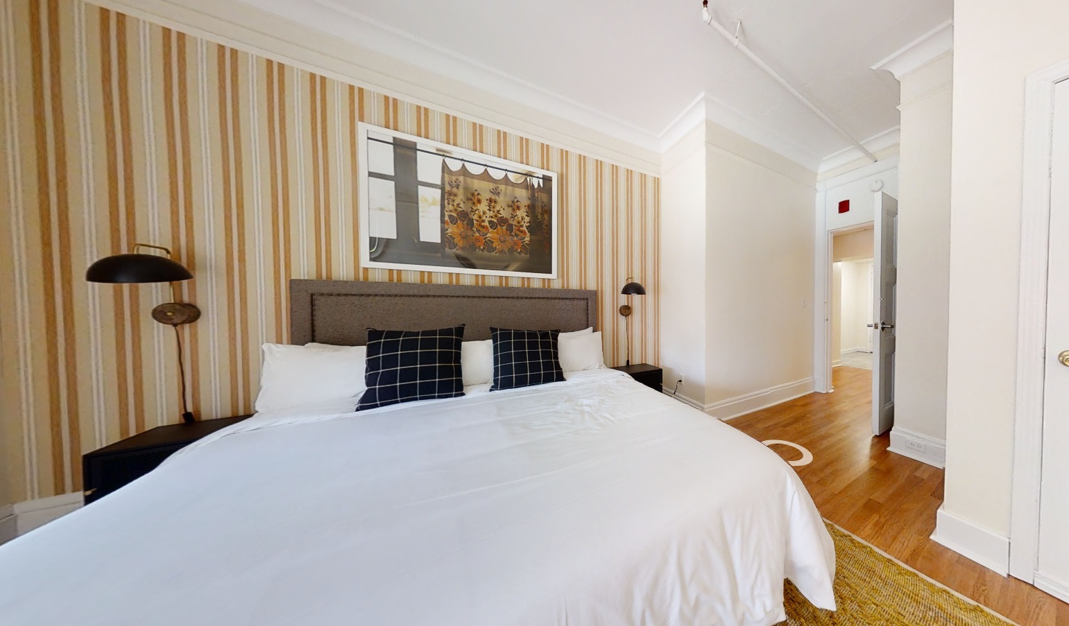 Studio bed, 1 bath apartment for rent at 62 Boylston St Unit 1, Back Bay — photo 9 of 11