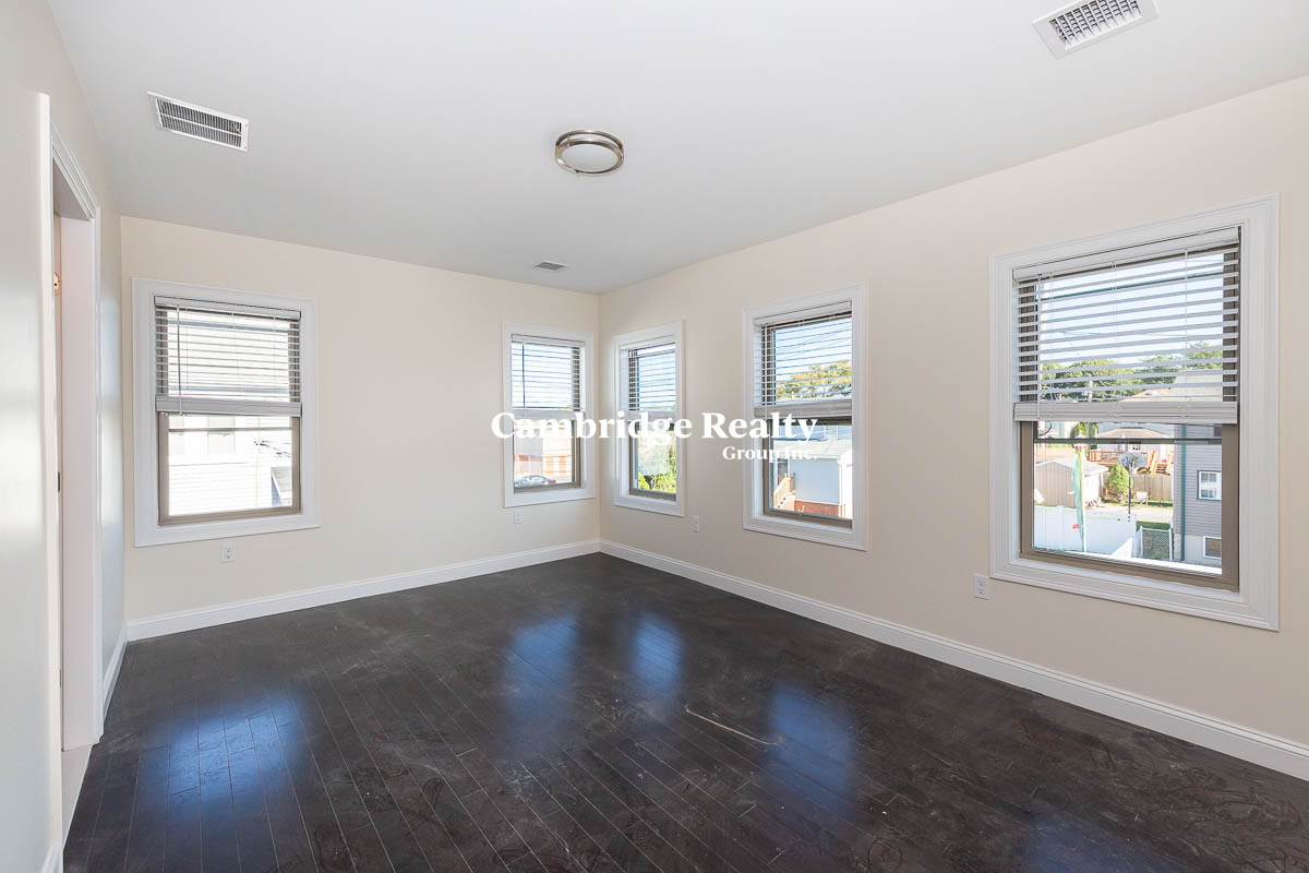 4 bed, 4+ bath apartment for rent at 39 Harvard St Unit 2T, South Medford — photo 8 of 20