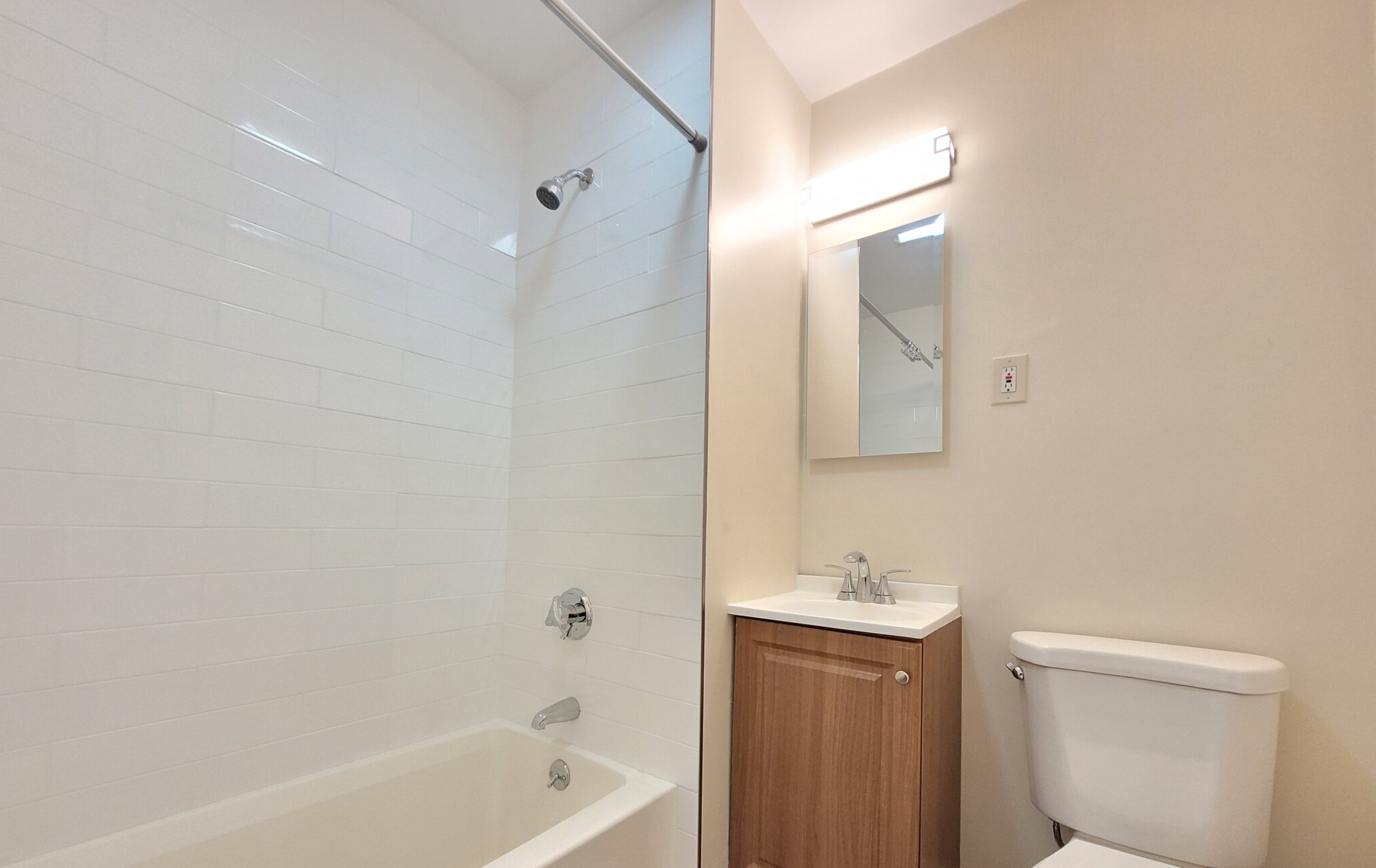 3 bed, 1 bath apartment for rent at 122 Gladstone St Unit C, East Boston — photo 8 of 9