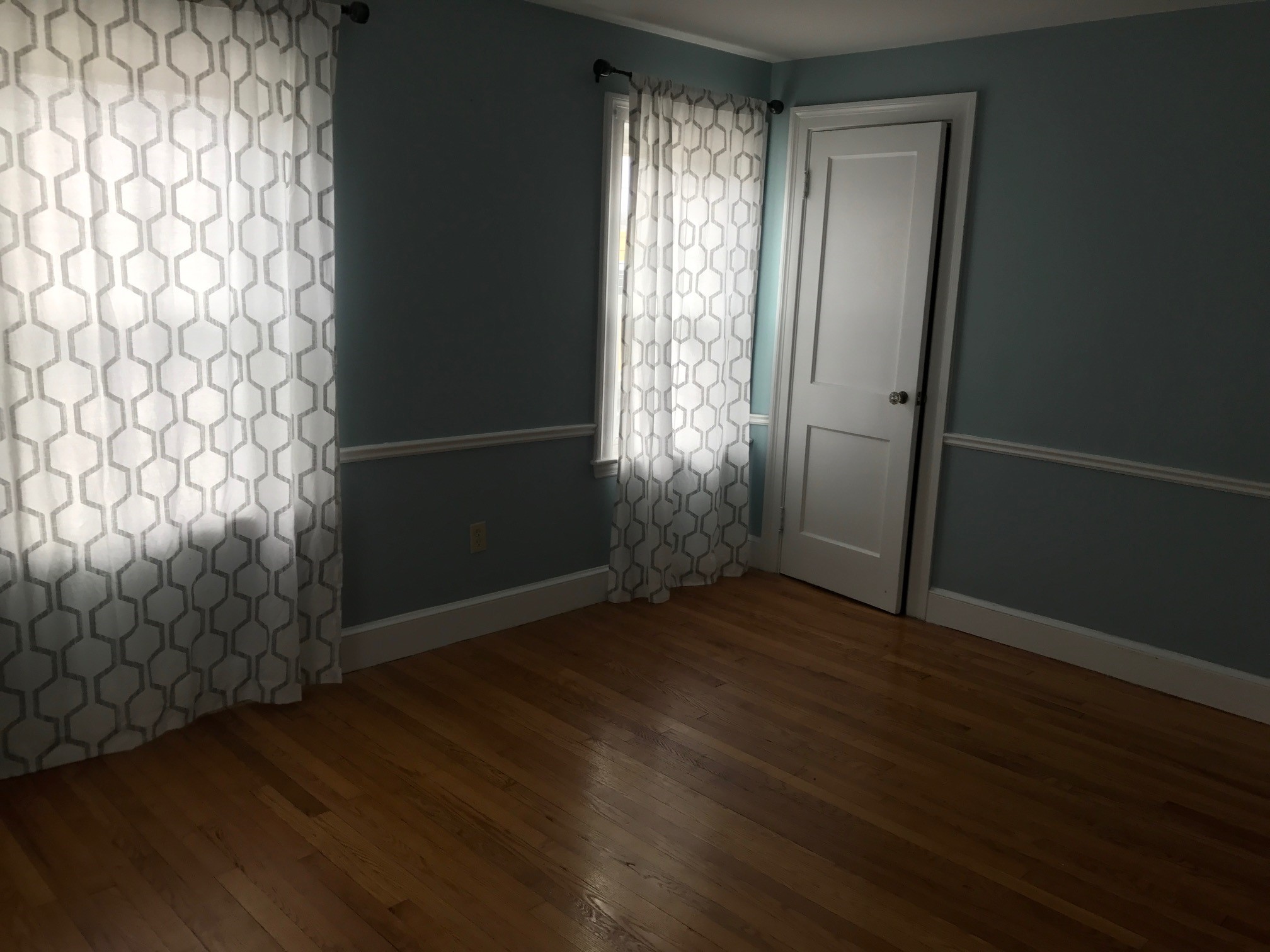 3 bed, 1 bath apartment for rent at 30 Mason St Unit 1, Salem — photo 9 of 15