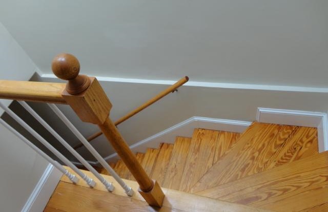 3 bed, 1 bath apartment for rent at 133 7th St Unit 3, South Boston — photo 8 of 10