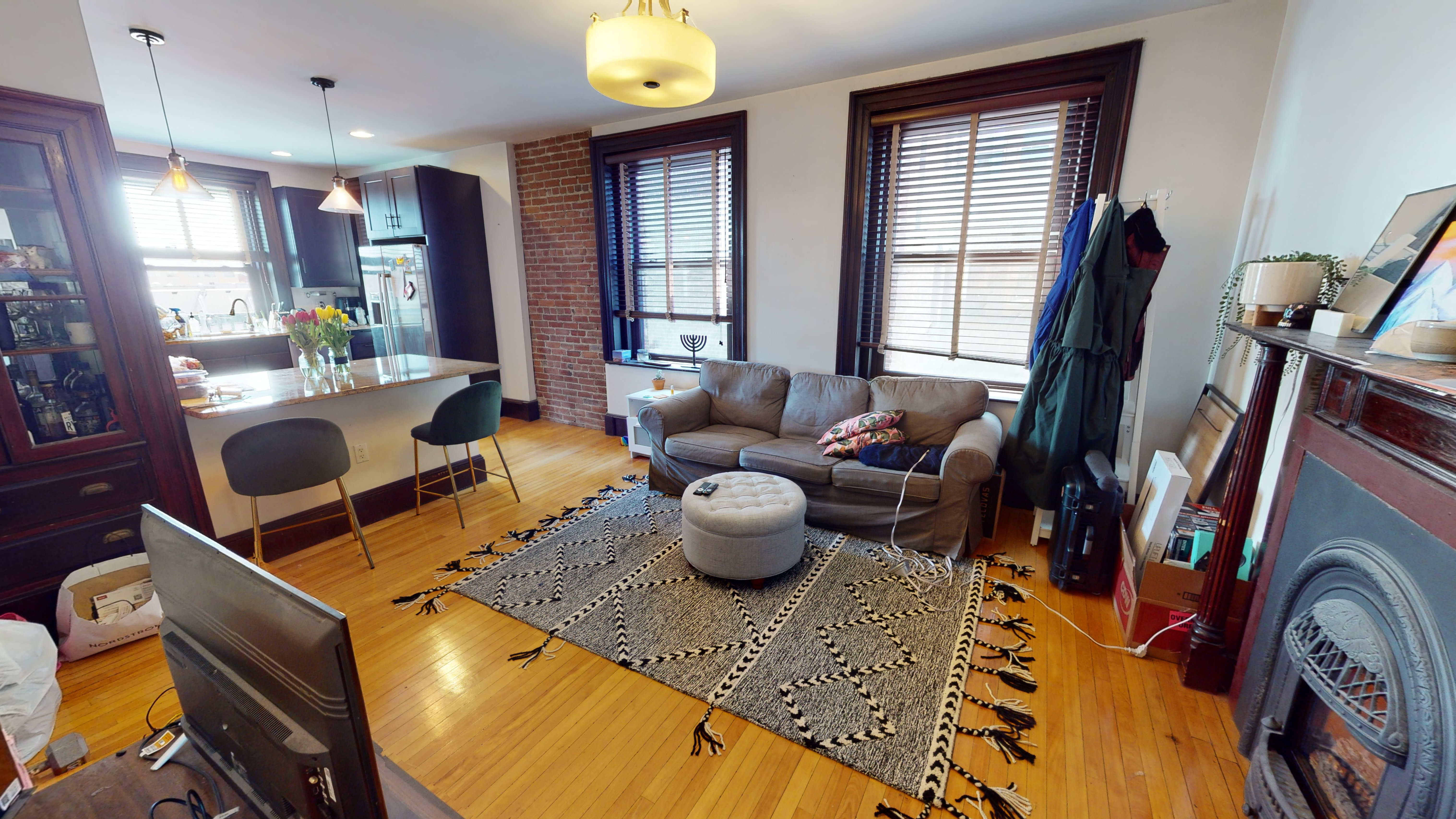 3 bed, 1 bath apartment for rent at 8 Davenport St Unit 4, Porter Square — photo 1 of 15