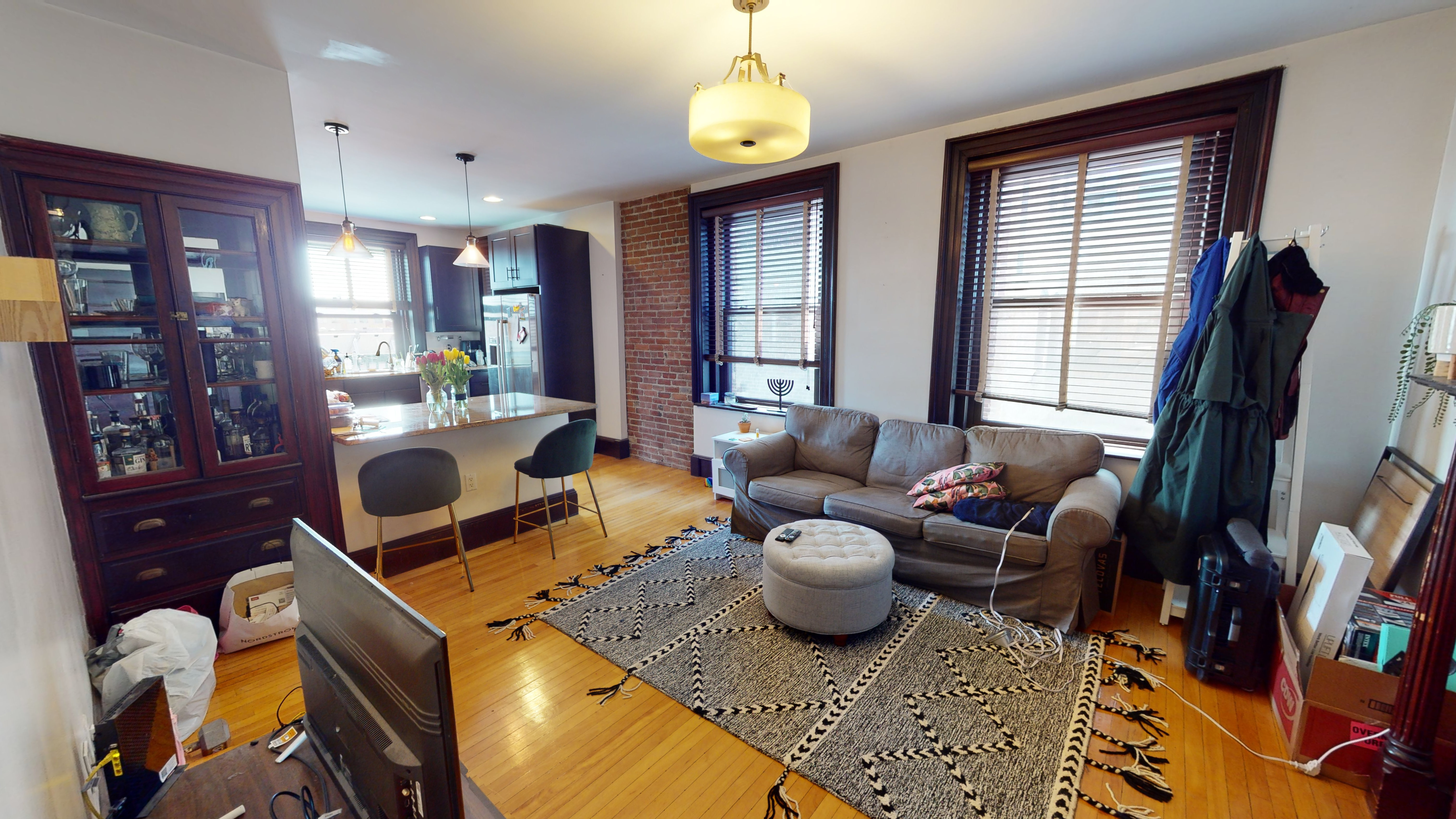3 bed, 1 bath apartment for rent at 8 Davenport St Unit 4, Porter Square — photo 2 of 15