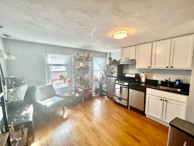 1 bed, 1 bath apartment for rent at 356 Hanover Unit 3, North End — photo 8 of 15