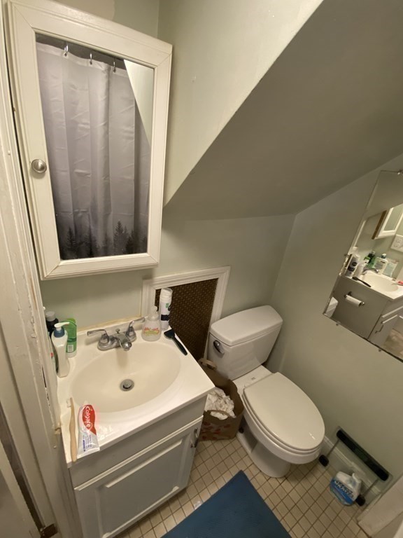 1 bed, 1 bath apartment for rent at 104 W Emerson Unit 1, Melrose — photo 4 of 10