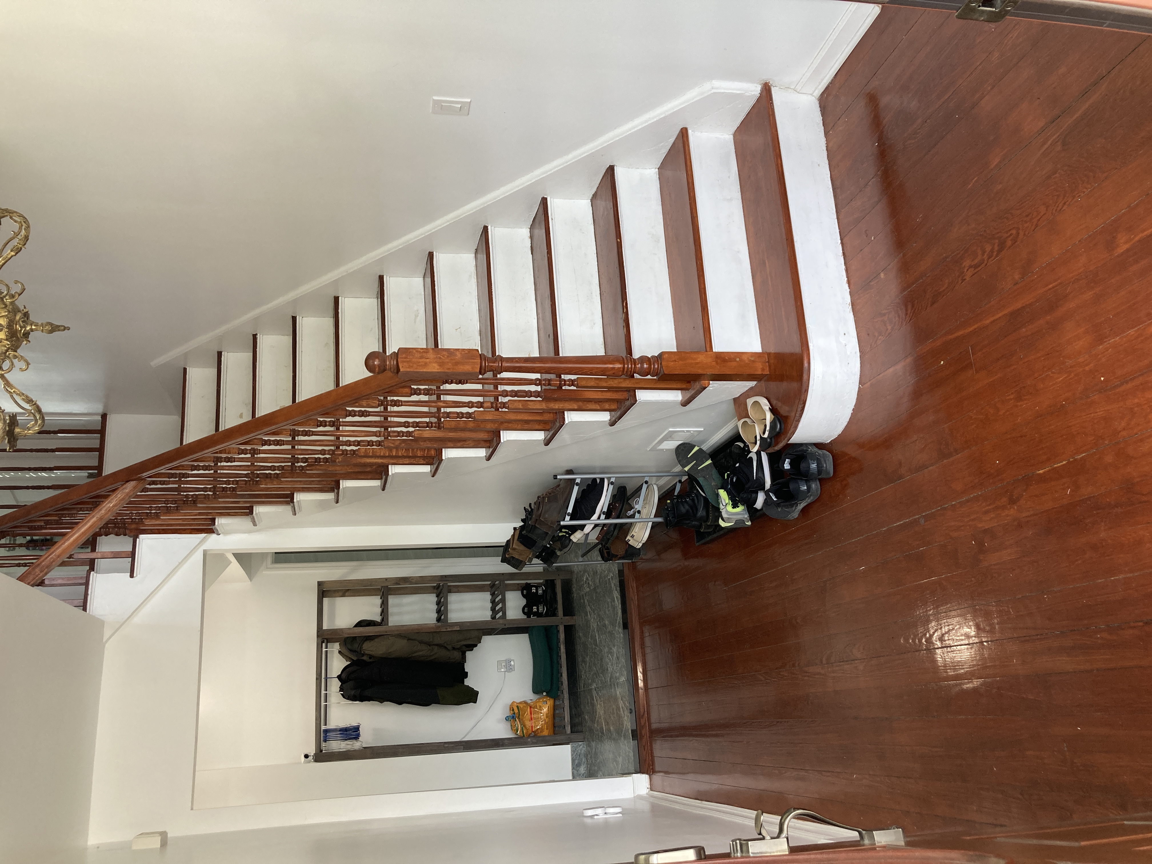 7 bed, 4+ bath apartment for rent at 72 Standish Ave Unit Attic, Quincy — photo 8 of 15