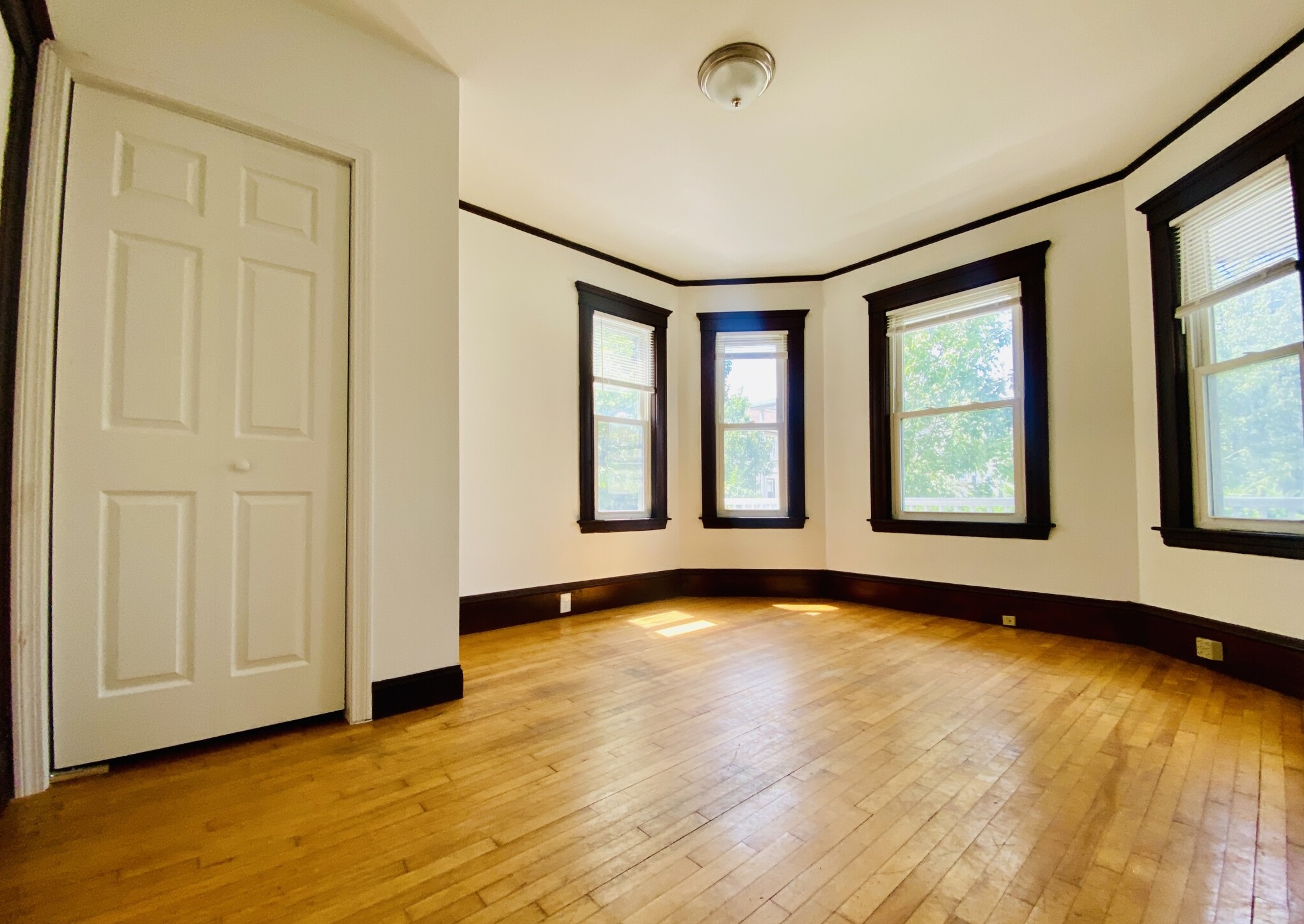 3 bed, 1 bath apartment for rent at 41 Michigan Ave Unit 1T, East Somerville — photo 9 of 18