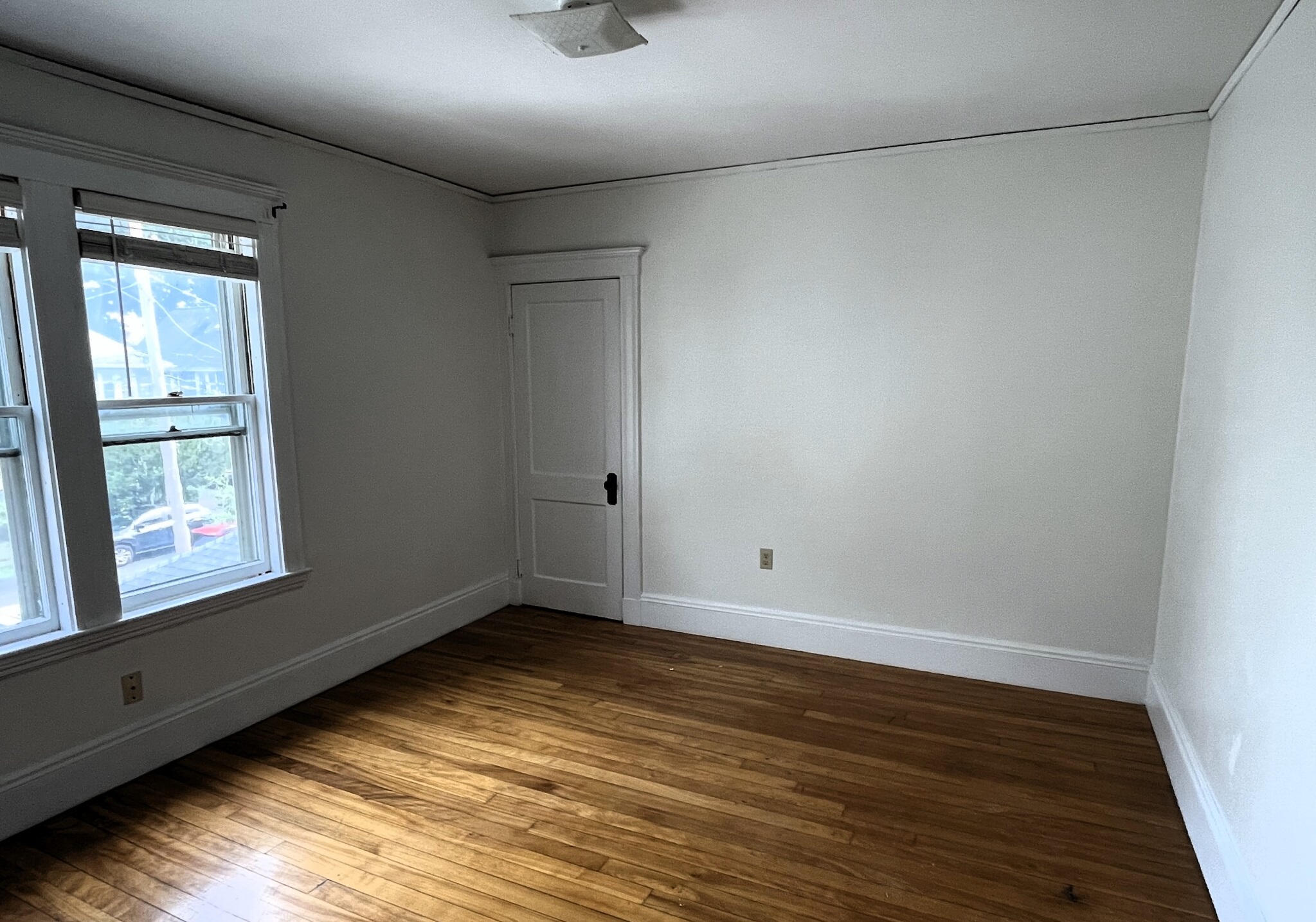 3 bed, 2 bath apartment for rent at 346-348 Belmont St Unit 2T, Watertown — photo 6 of 9
