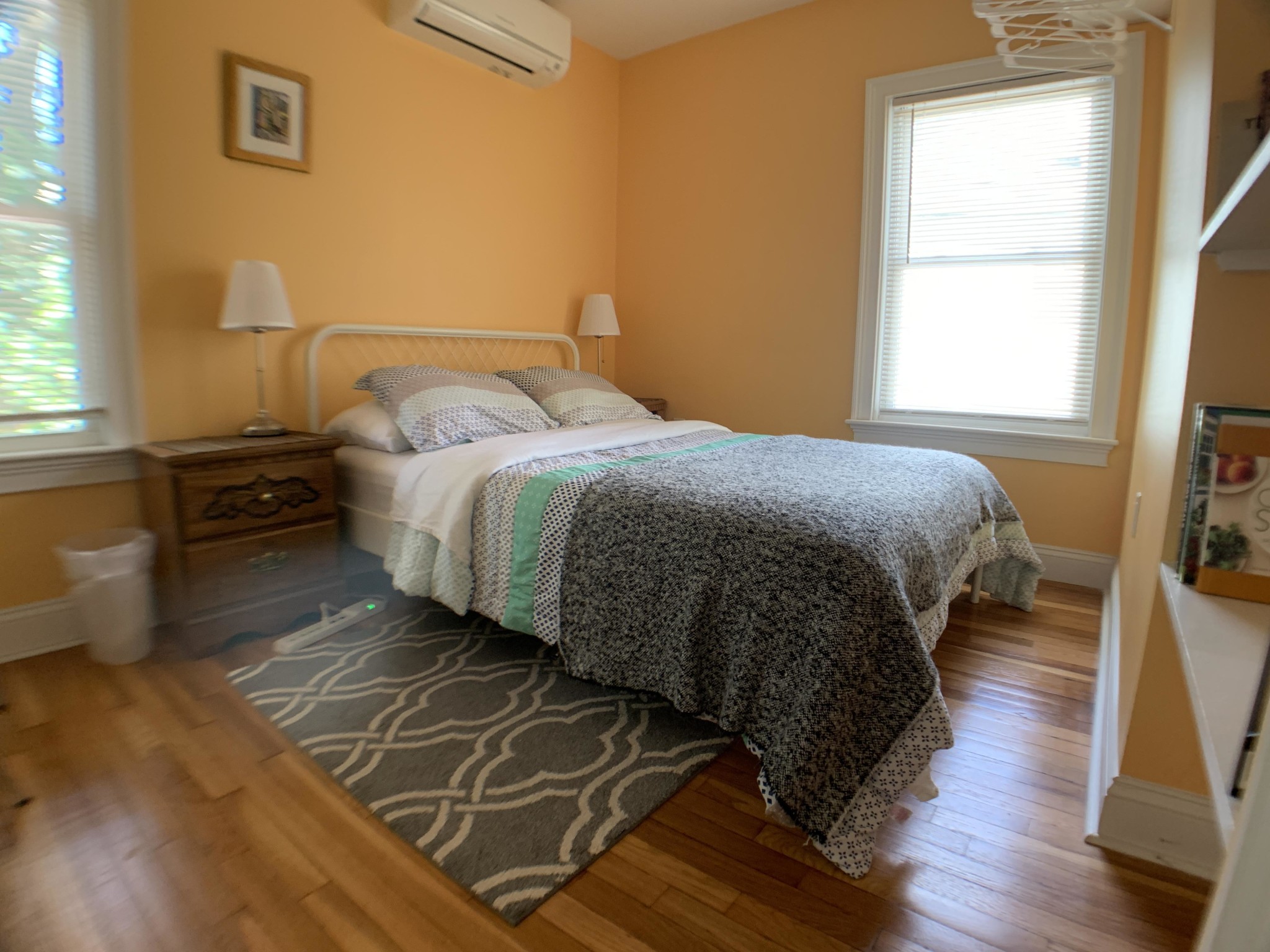 4 bed, 2.5 bath apartment for rent at 93 Easton St Unit 1, Allston — photo 4 of 12