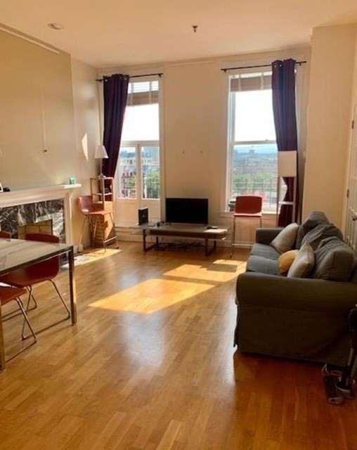 416 Marlborough St, Back Bay