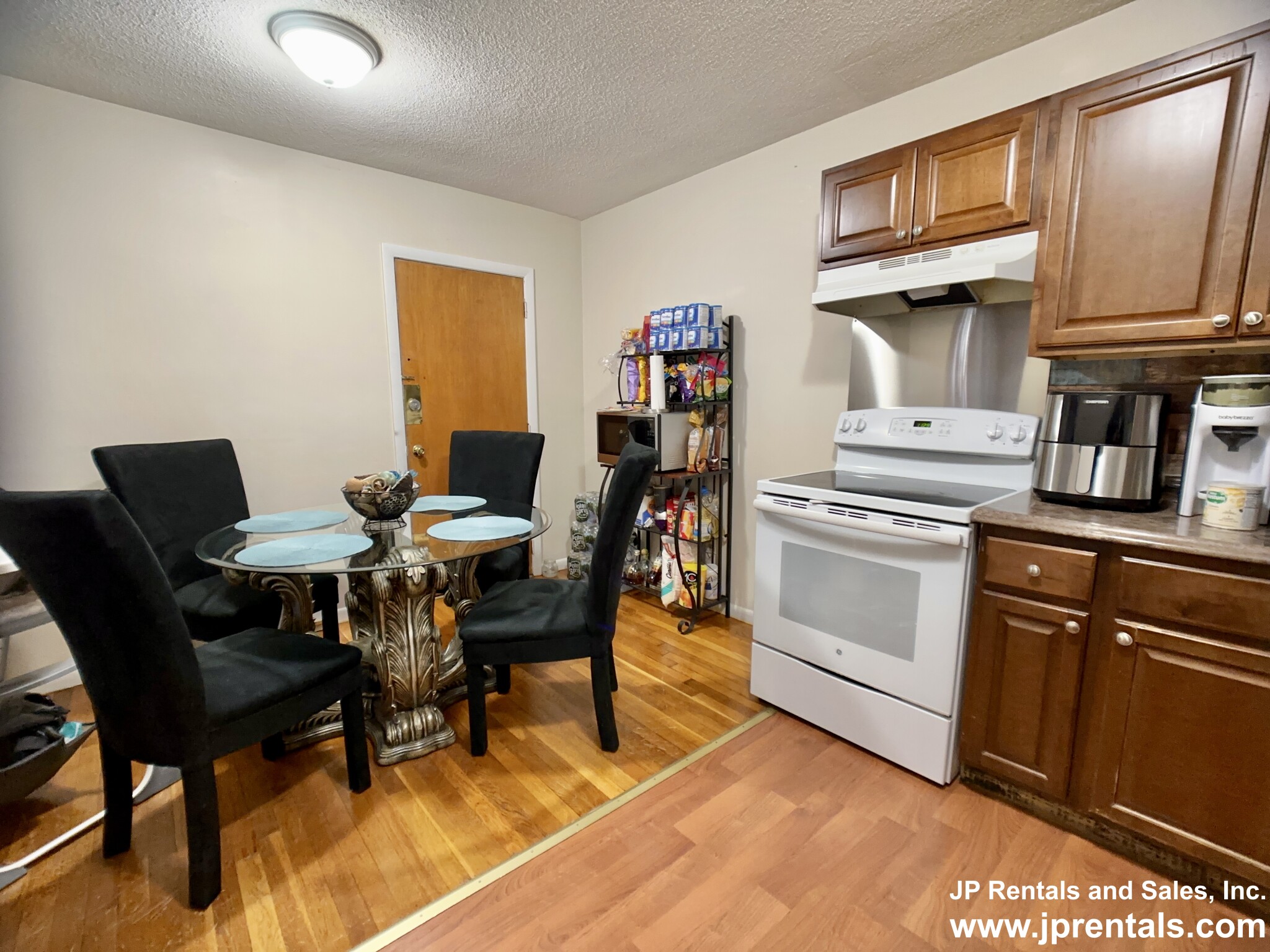 79 Poplar St, Roslindale