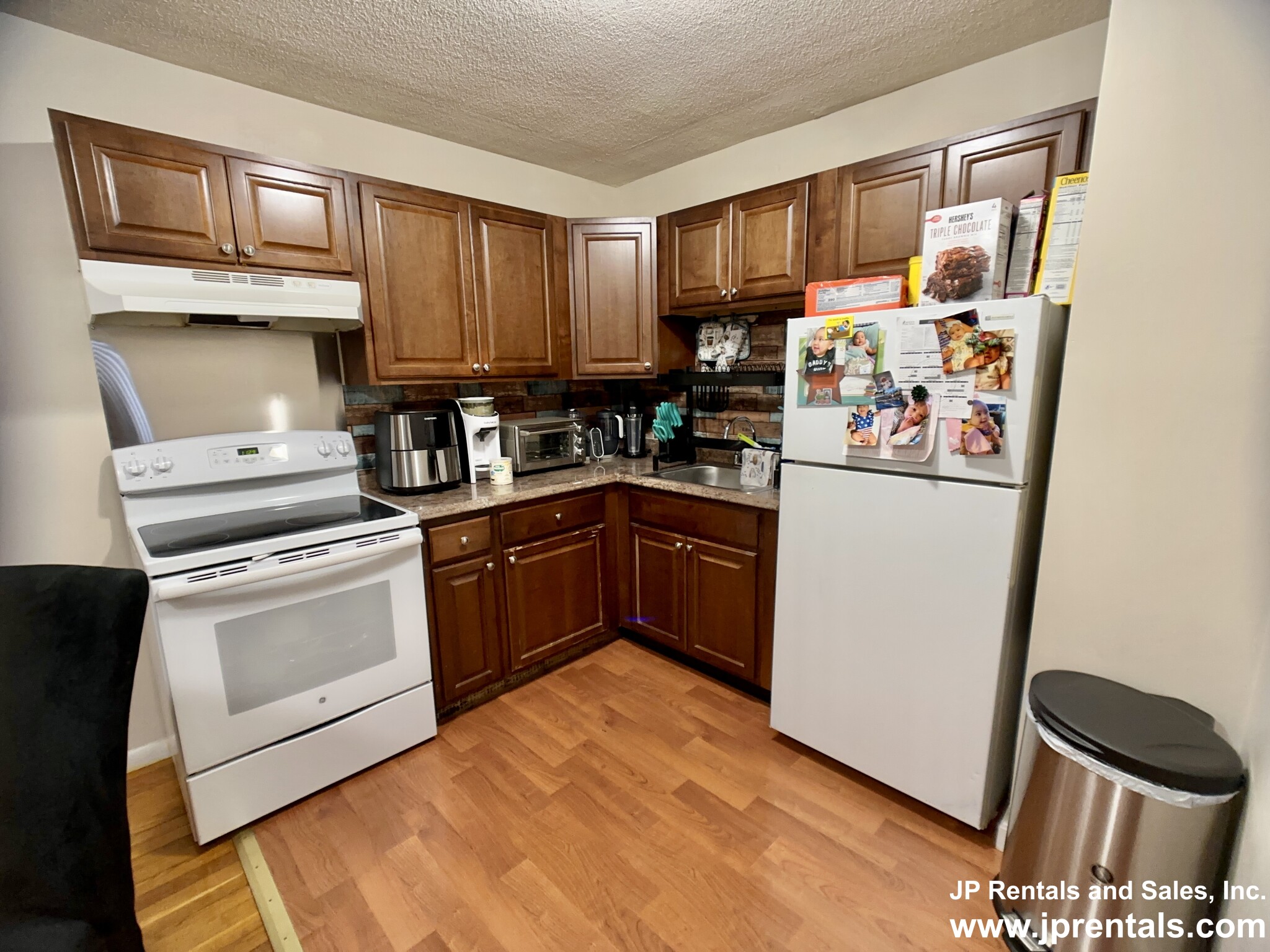 79 Poplar St, Roslindale