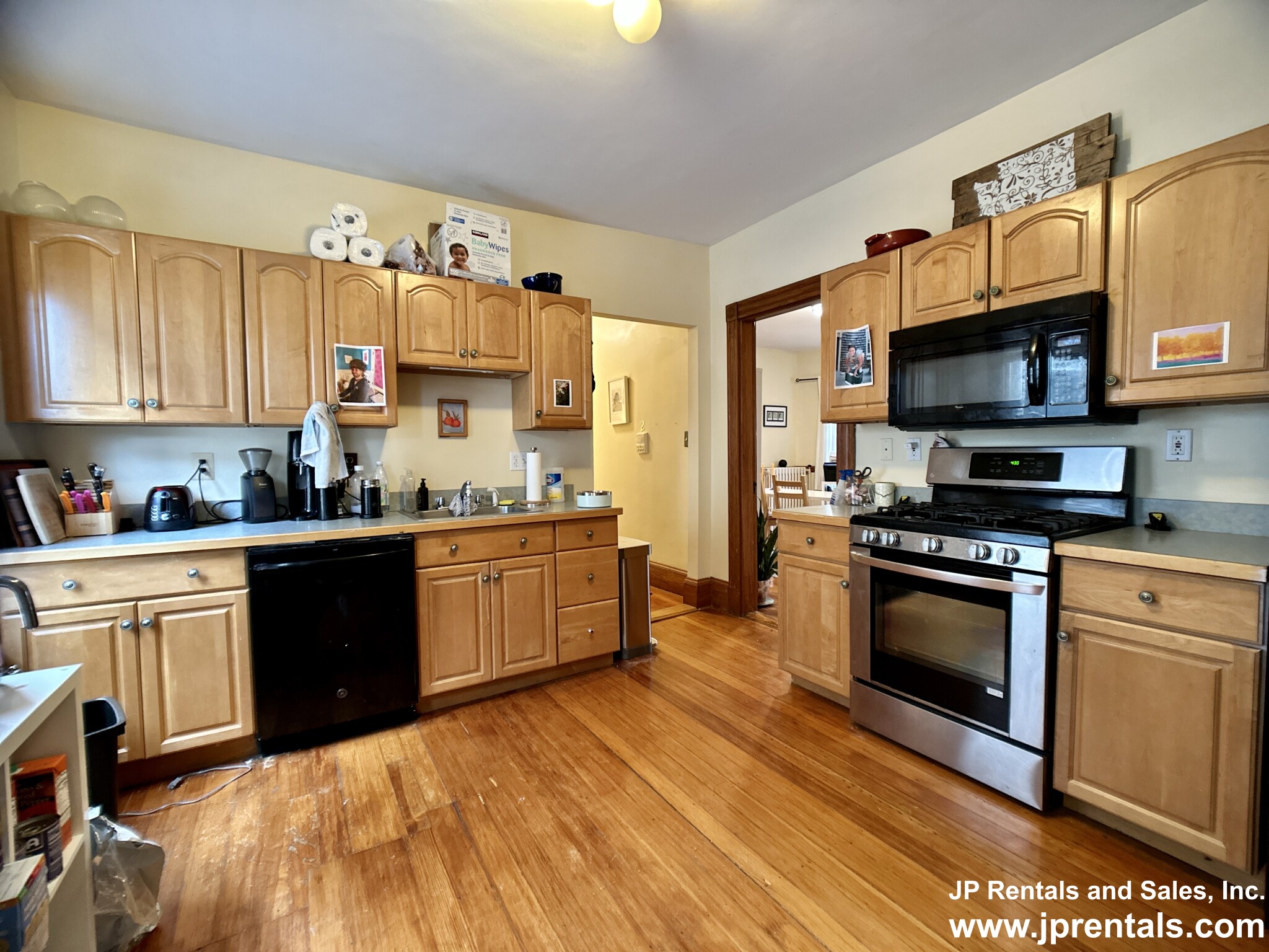 14-16 Colberg Ave, Roslindale