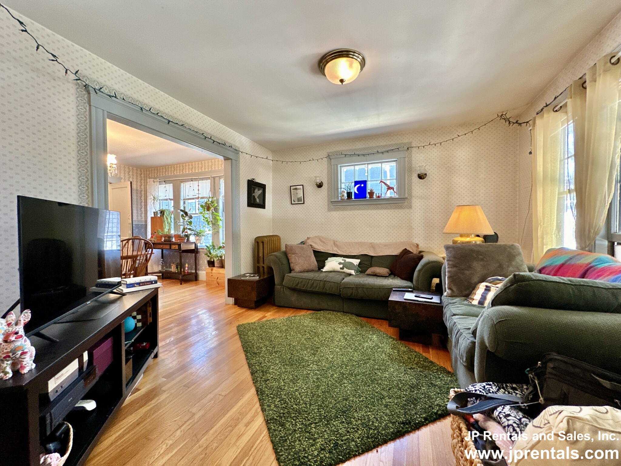 17 Goodway Rd, Jamaica Plain