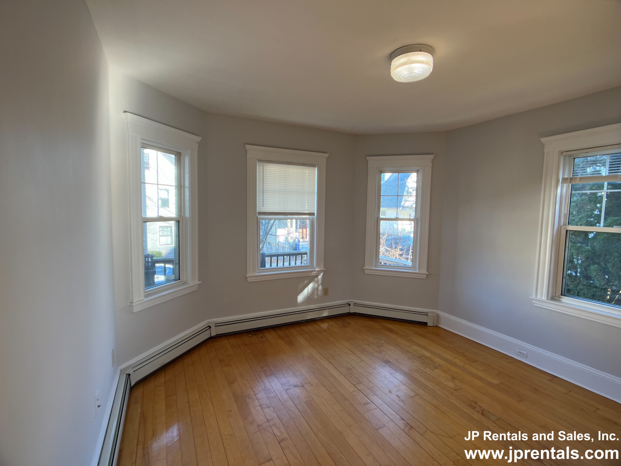 27 Rexhame St, Roslindale