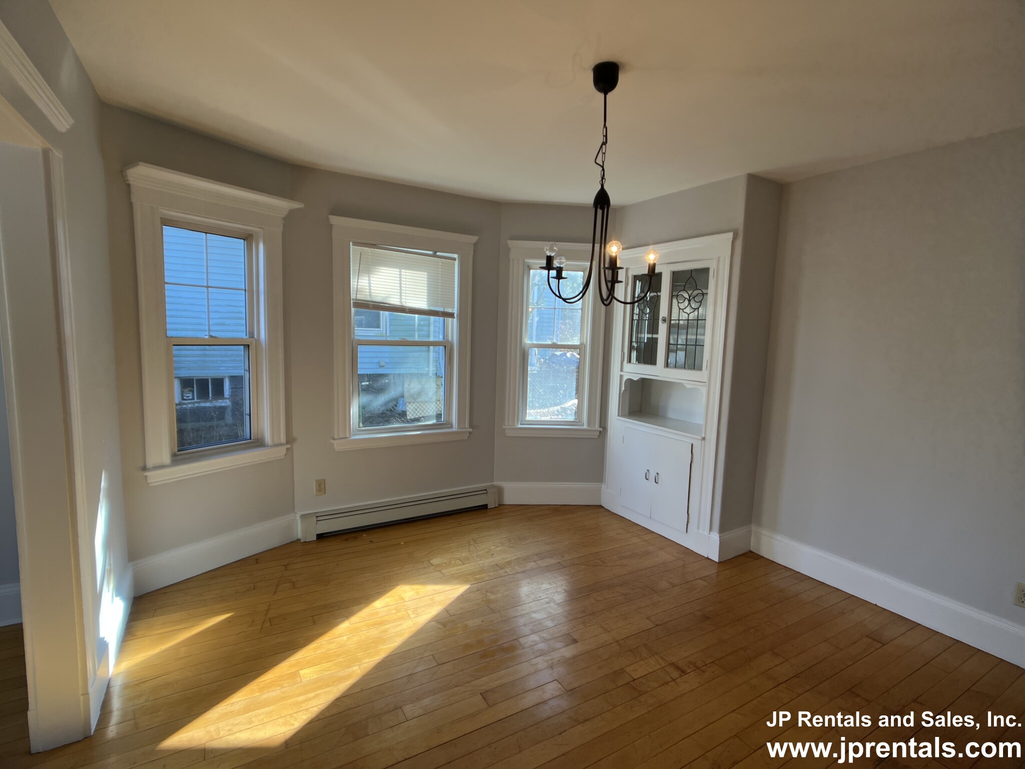 27 Rexhame St, Roslindale