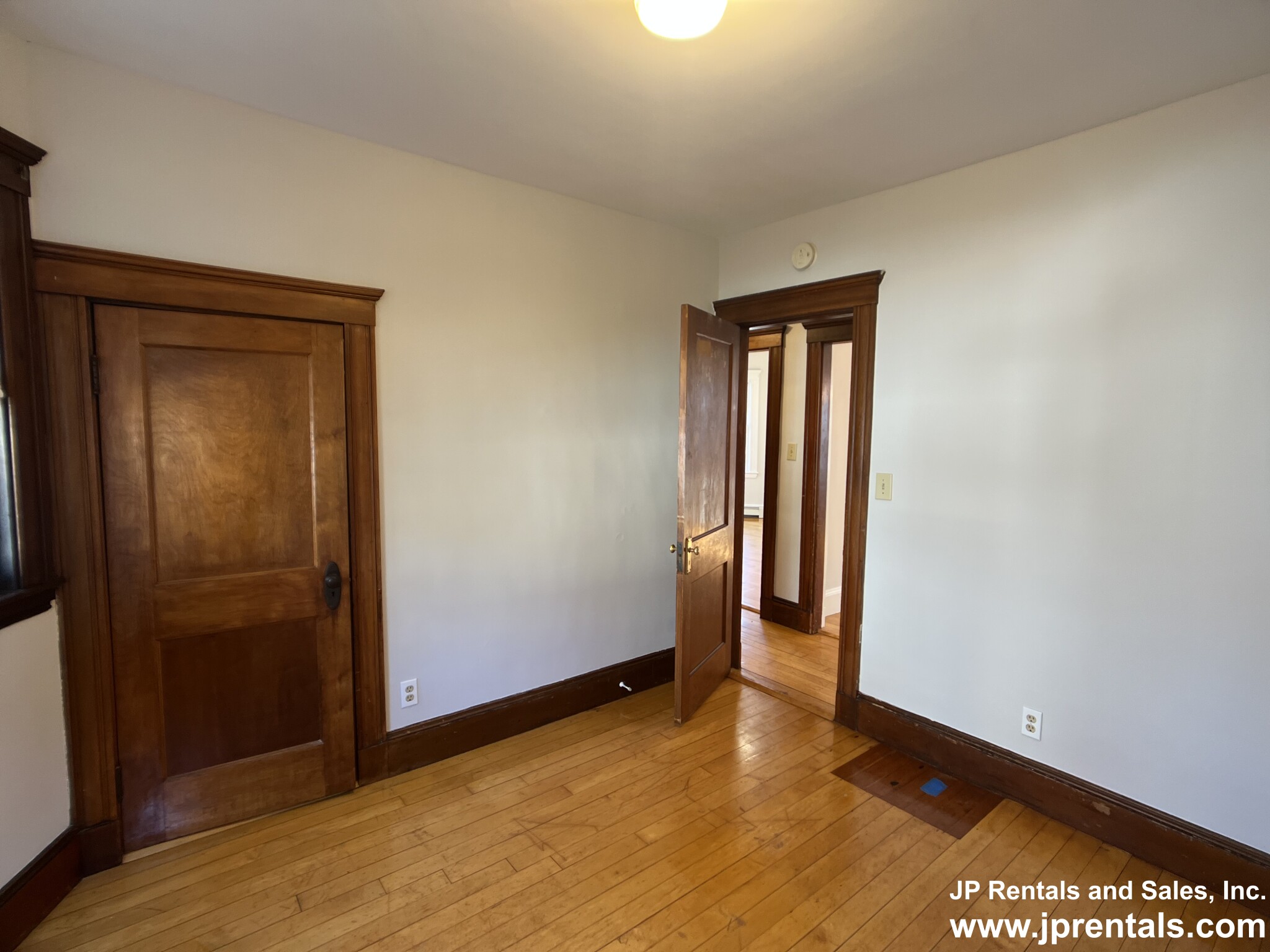 27 Rexhame St, Roslindale