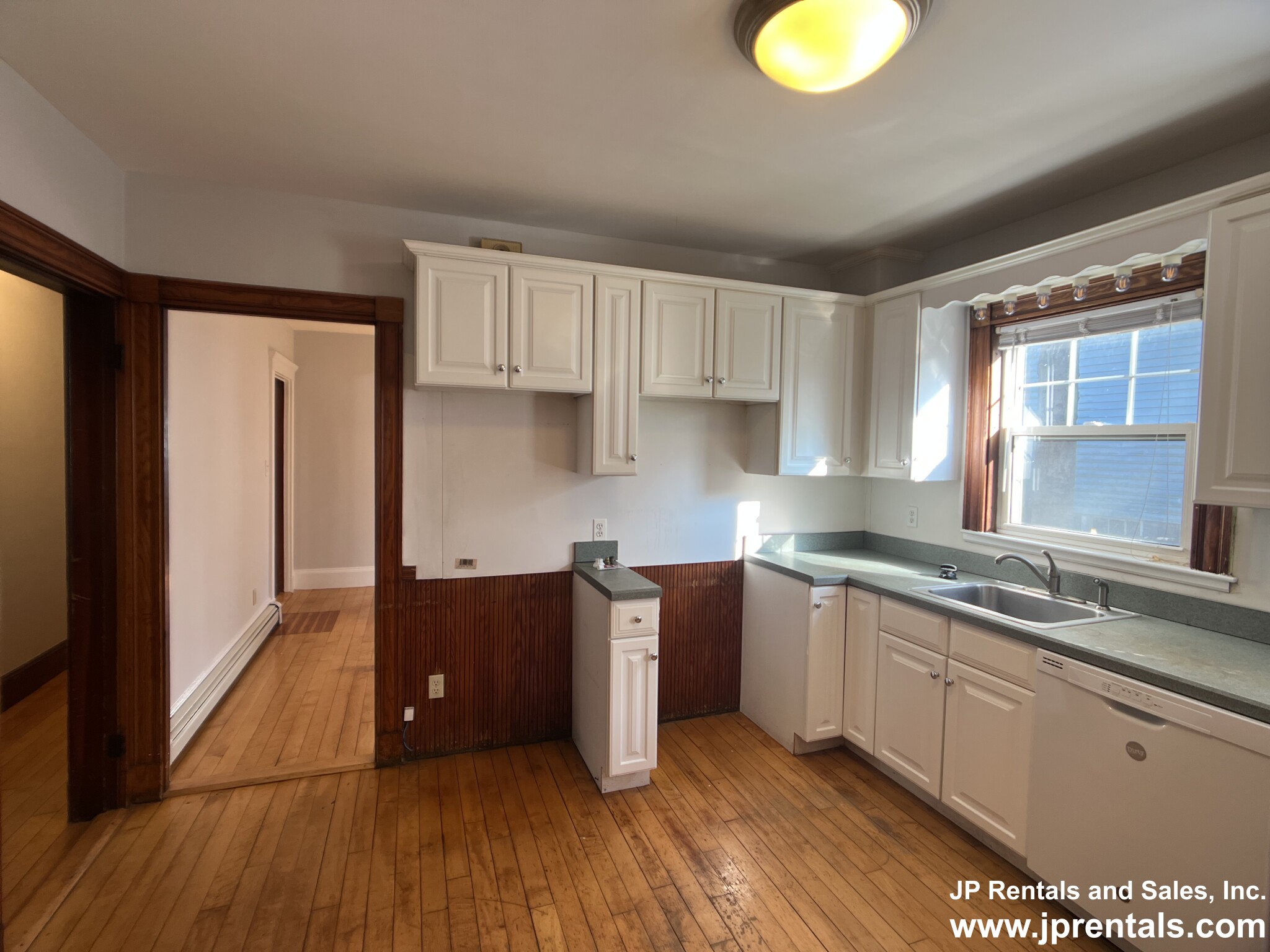 27 Rexhame St, Roslindale