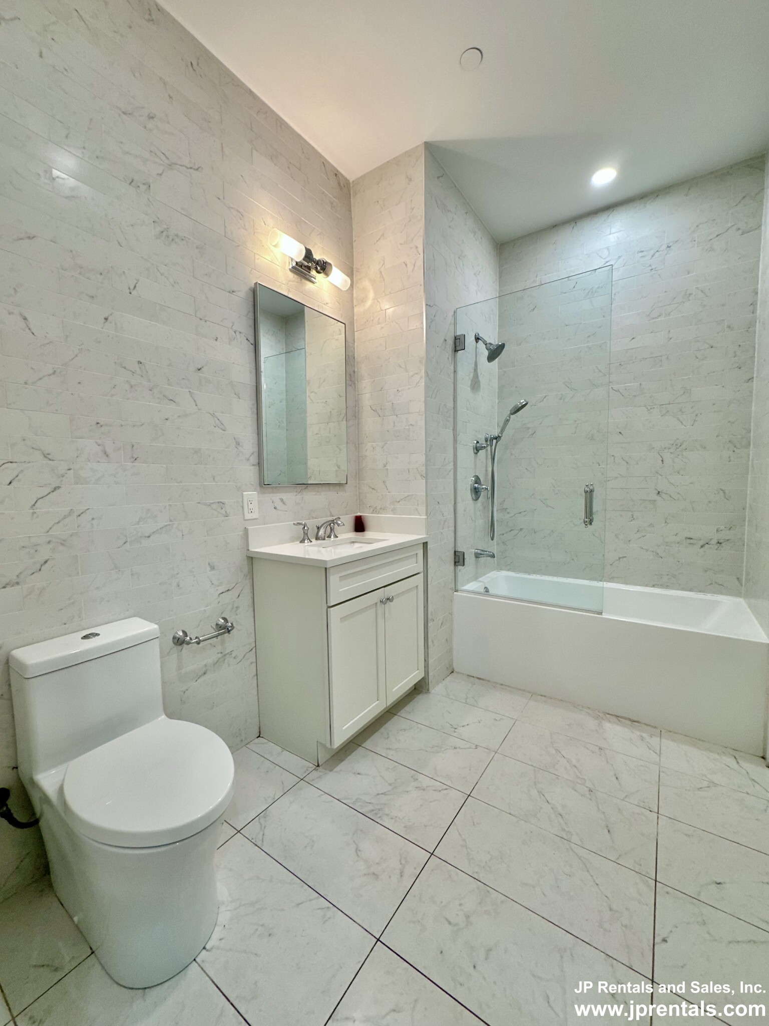 106 Forest Hills St, Jamaica Plain