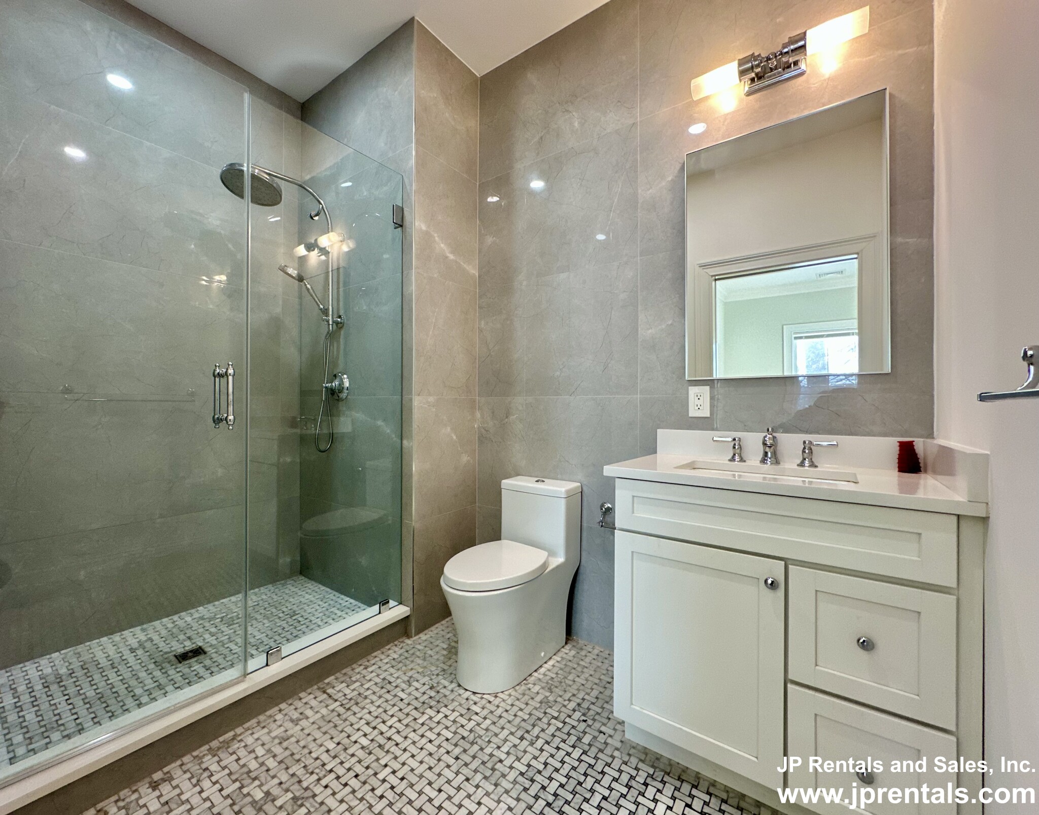 106 Forest Hills St, Jamaica Plain