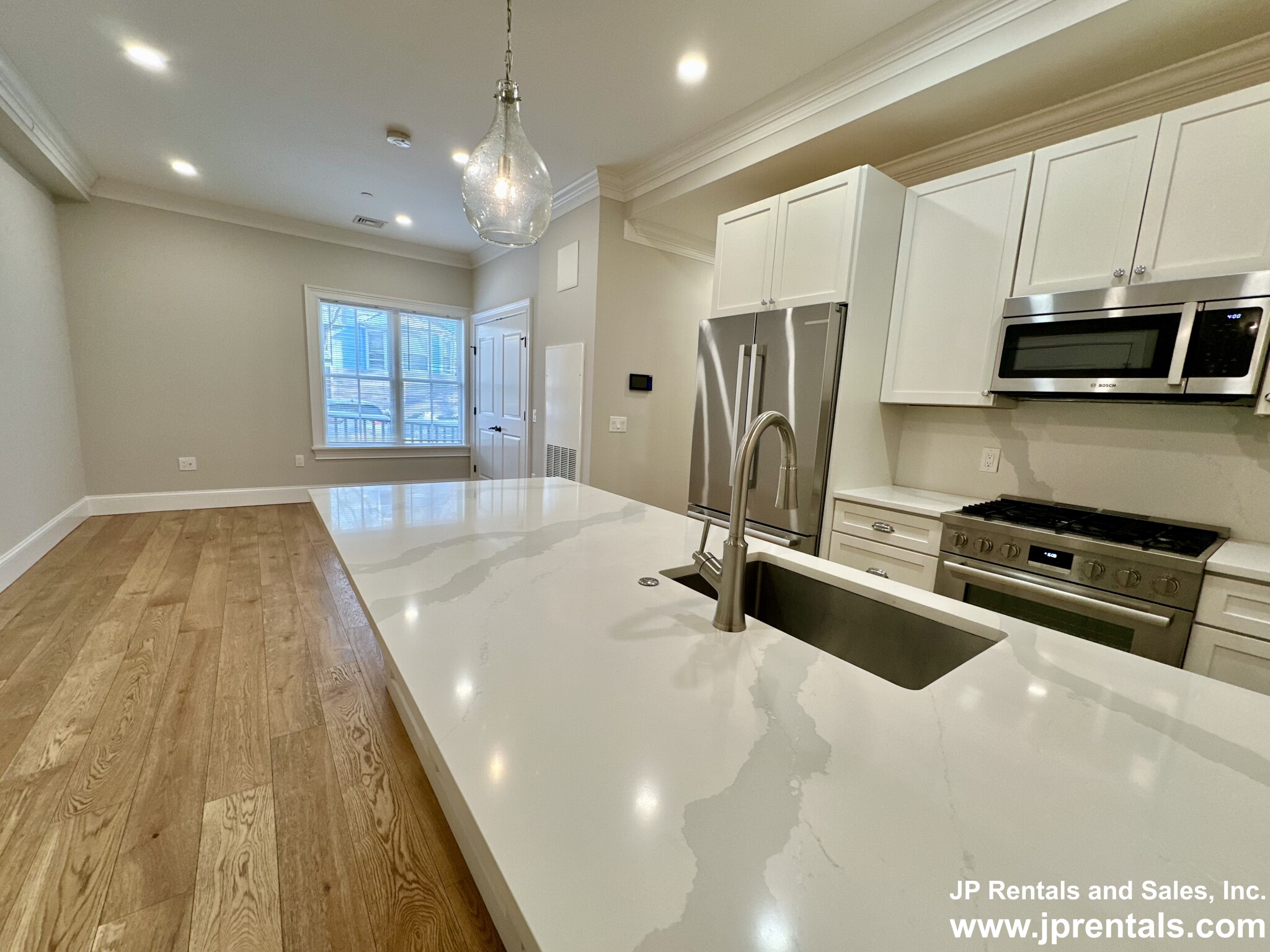 106 Forest Hills St, Jamaica Plain