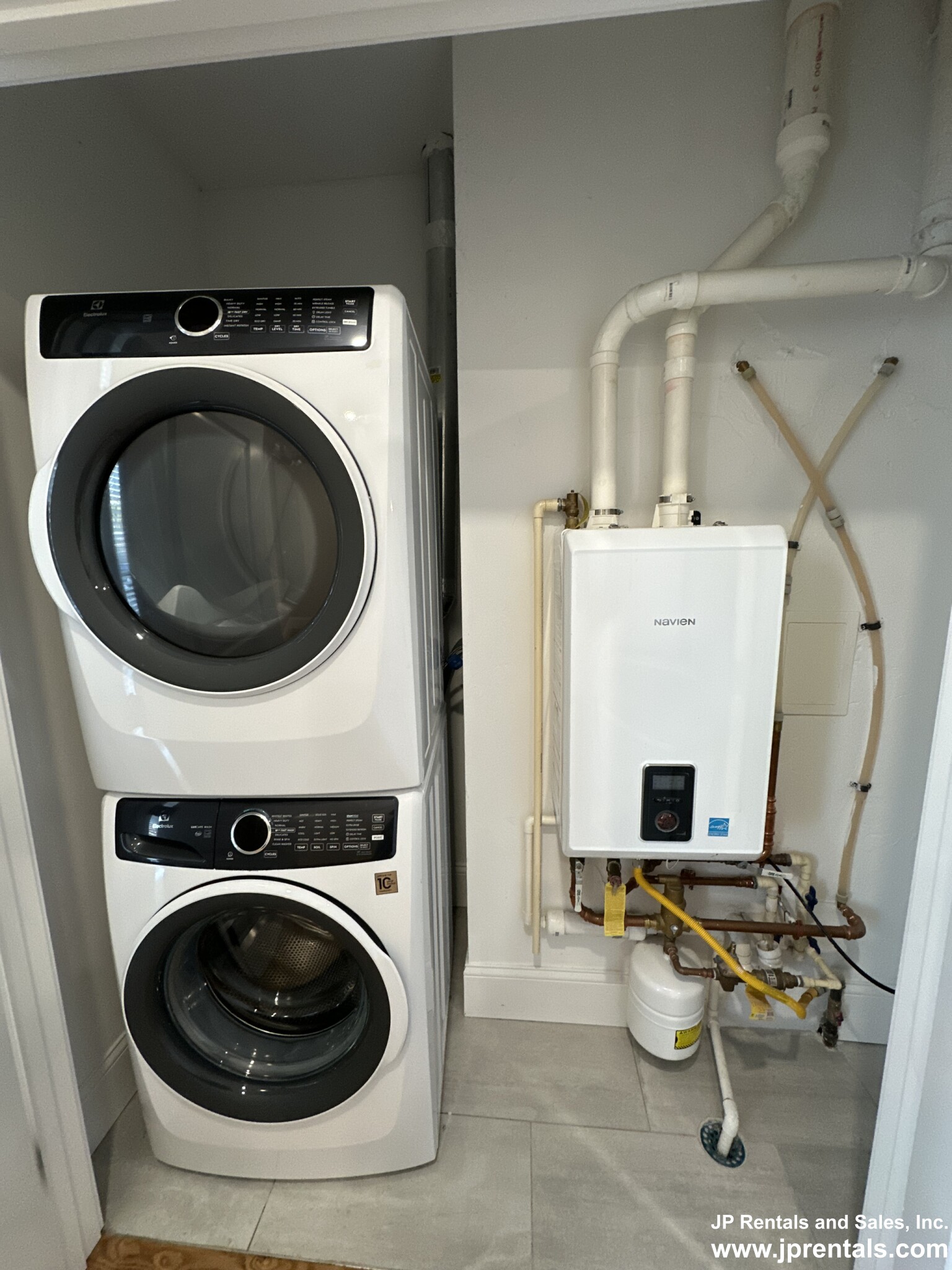 106 Forest Hills St, Jamaica Plain