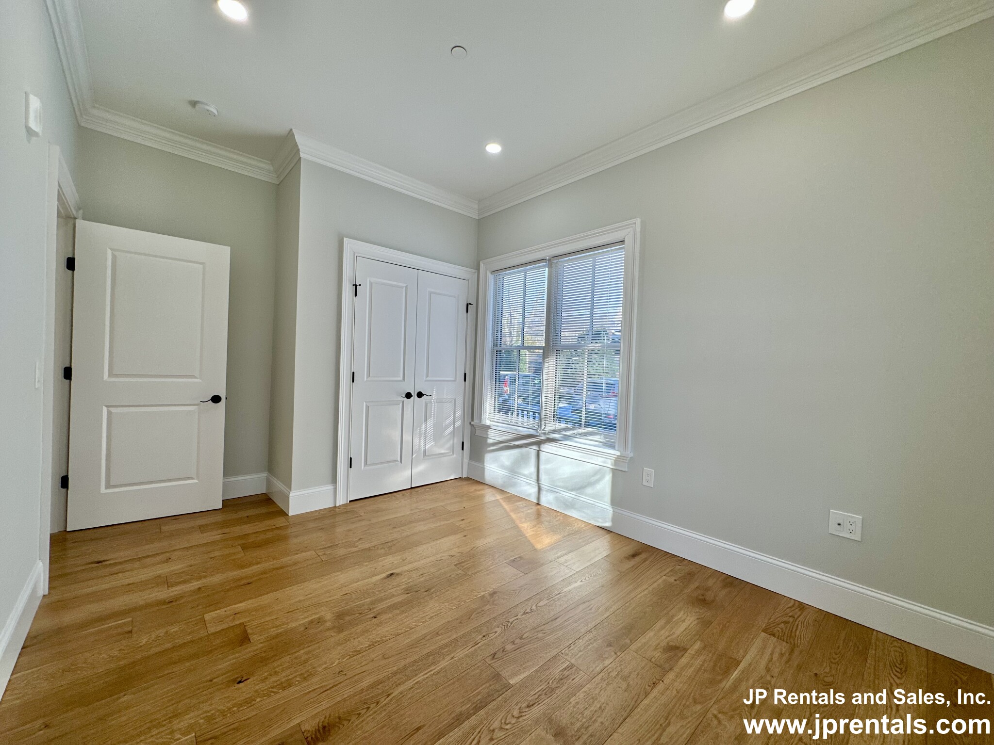 106 Forest Hills St, Jamaica Plain