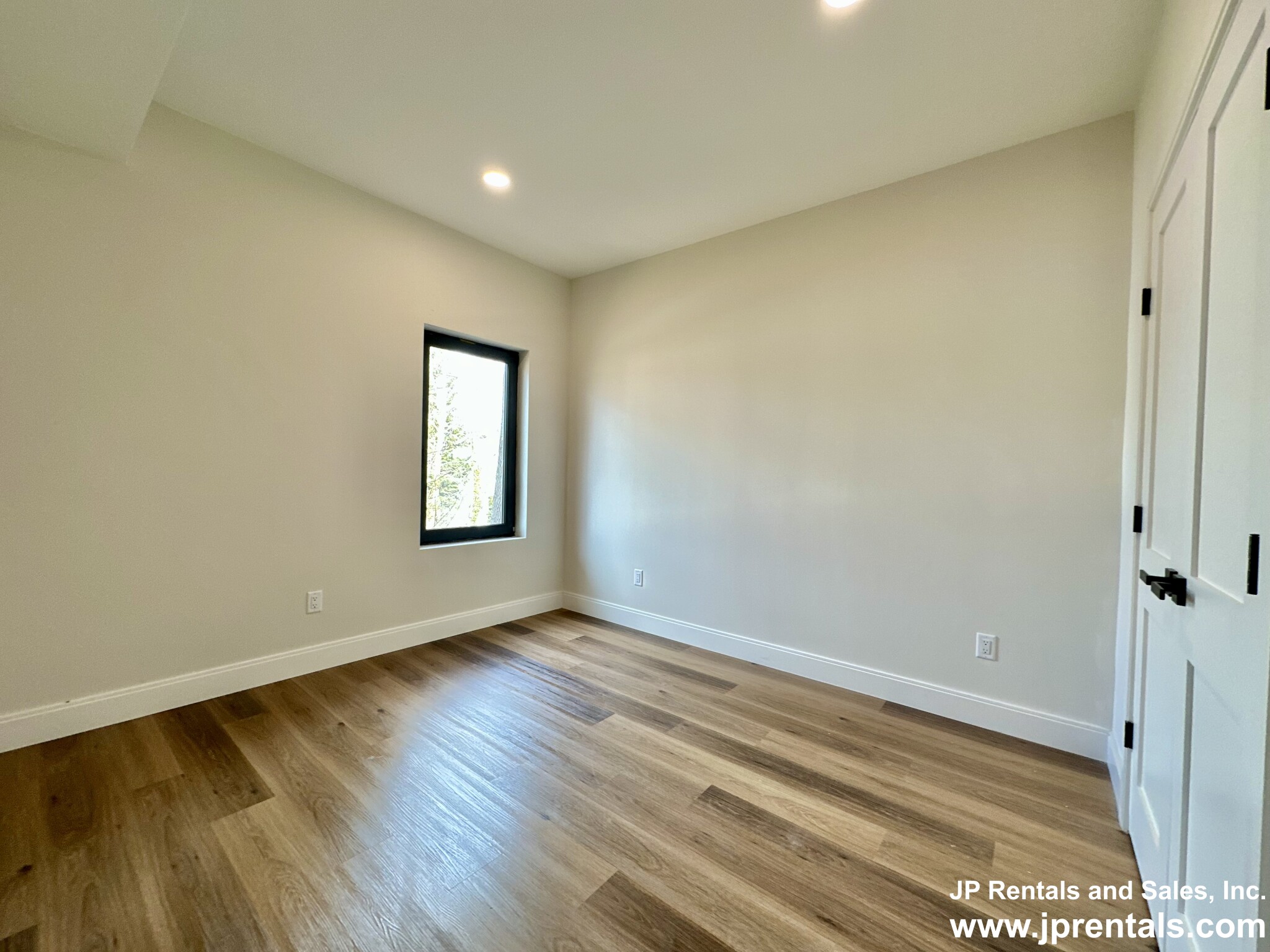 63 Belgrade Ave, Roslindale