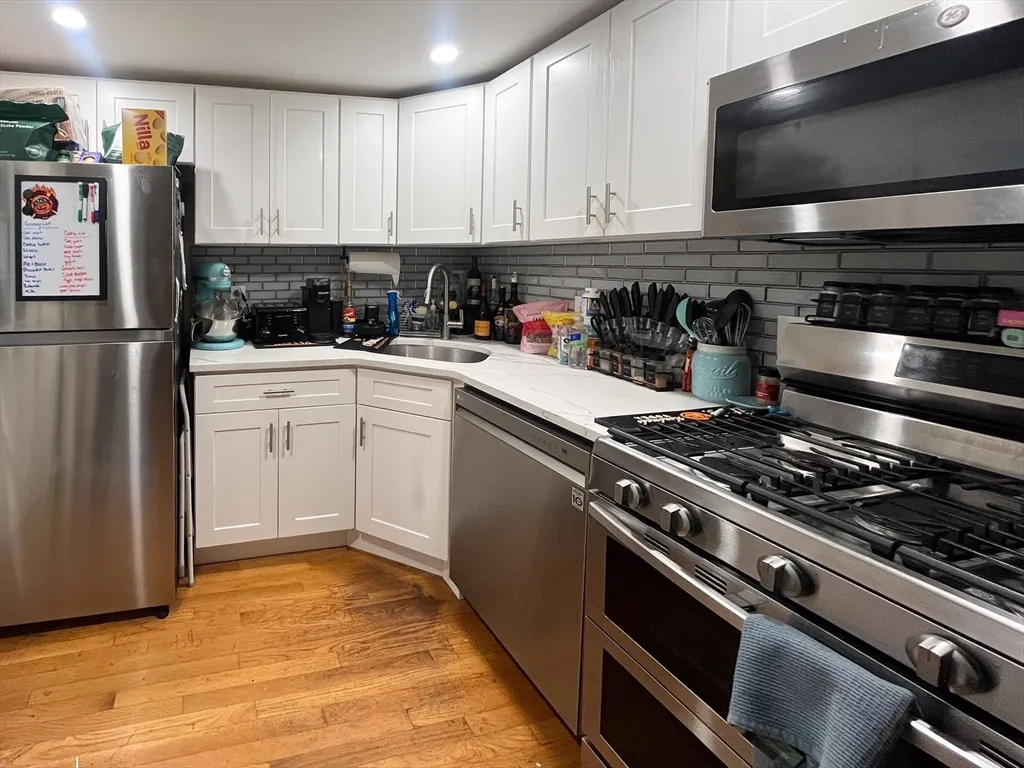 86 W 3rd St, South Boston