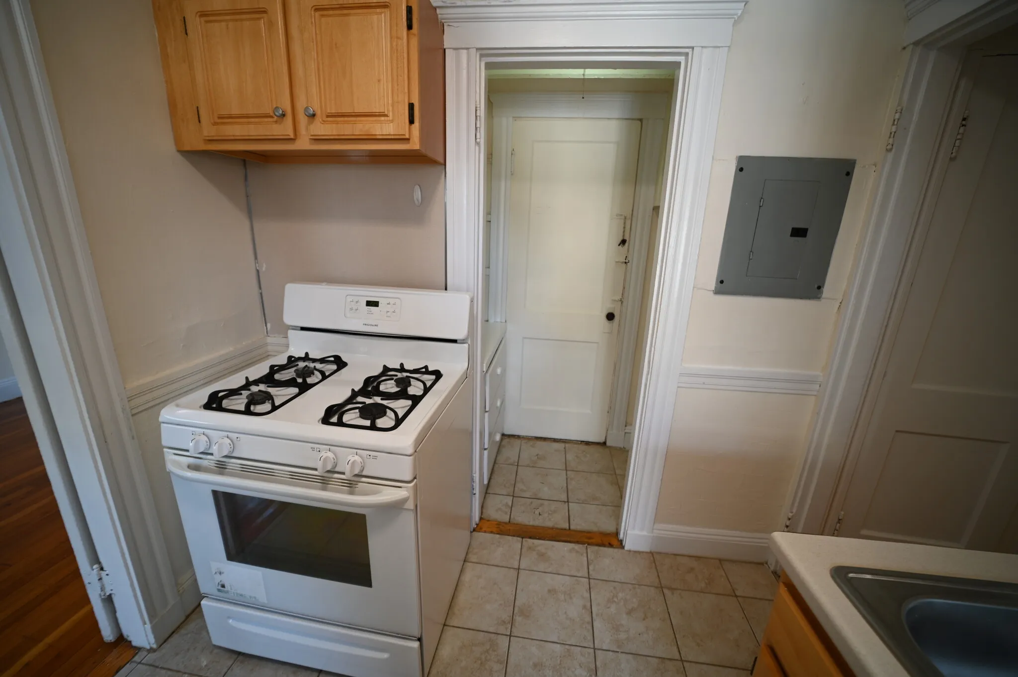 135 Washington St, Brighton