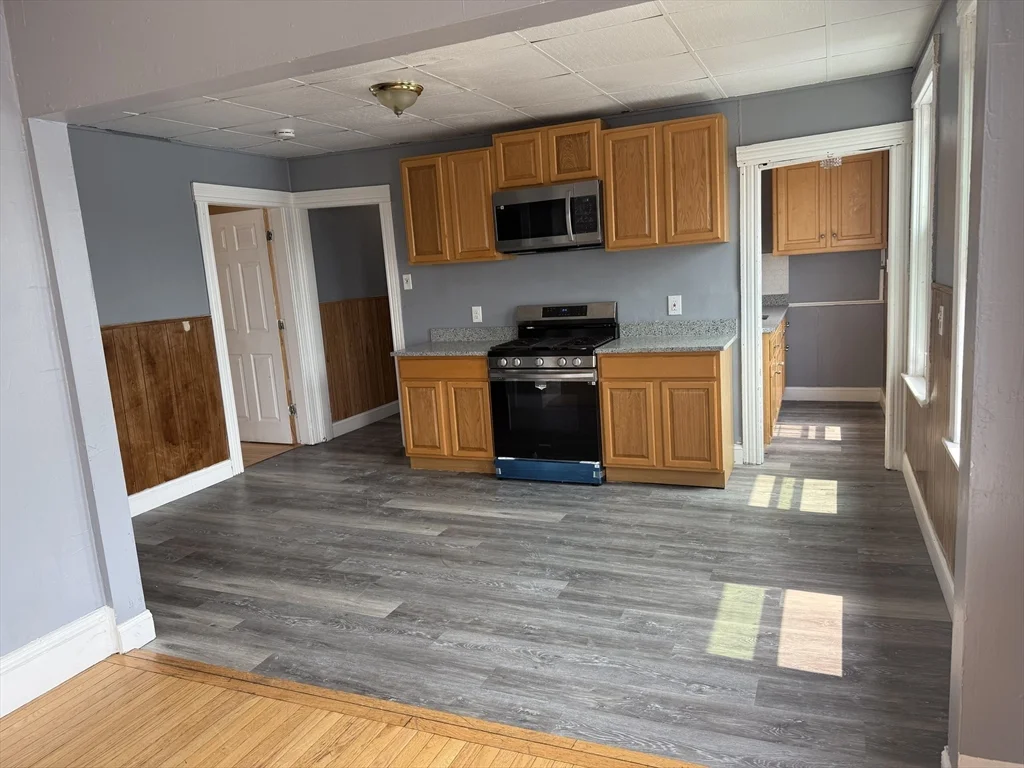 157 Vernon St, Worcester