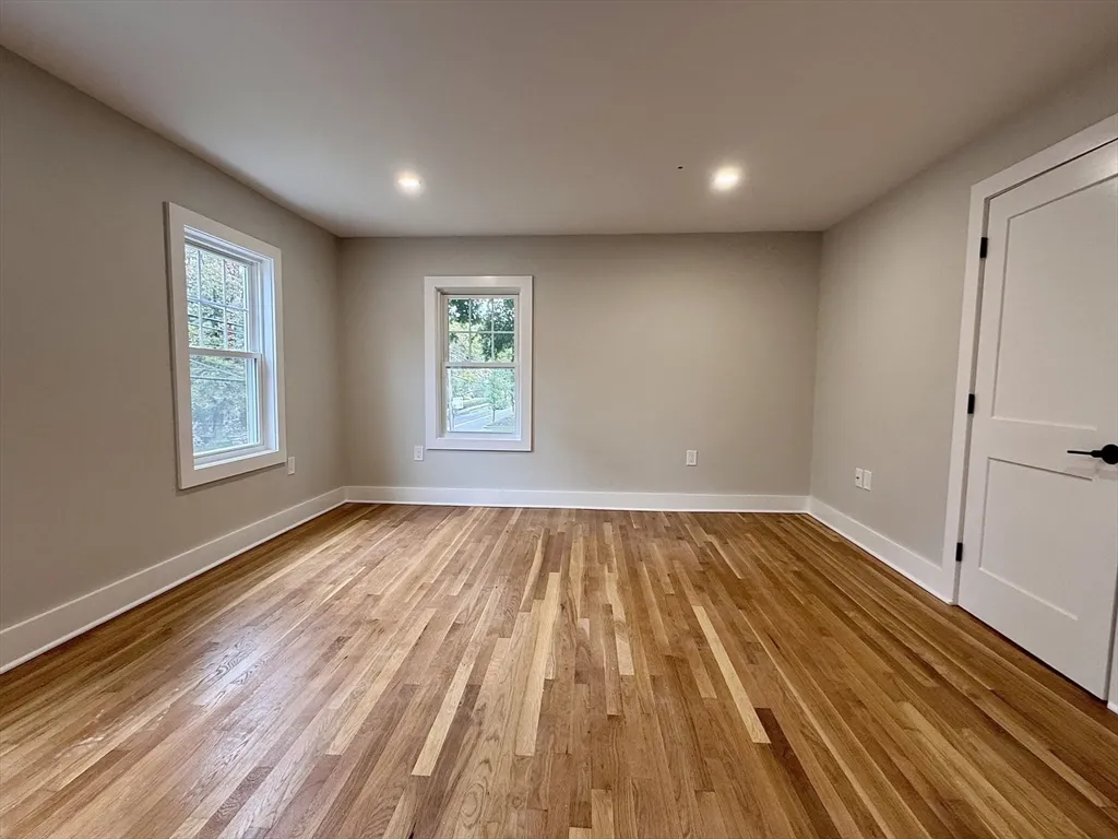 57 Salem St, Reading